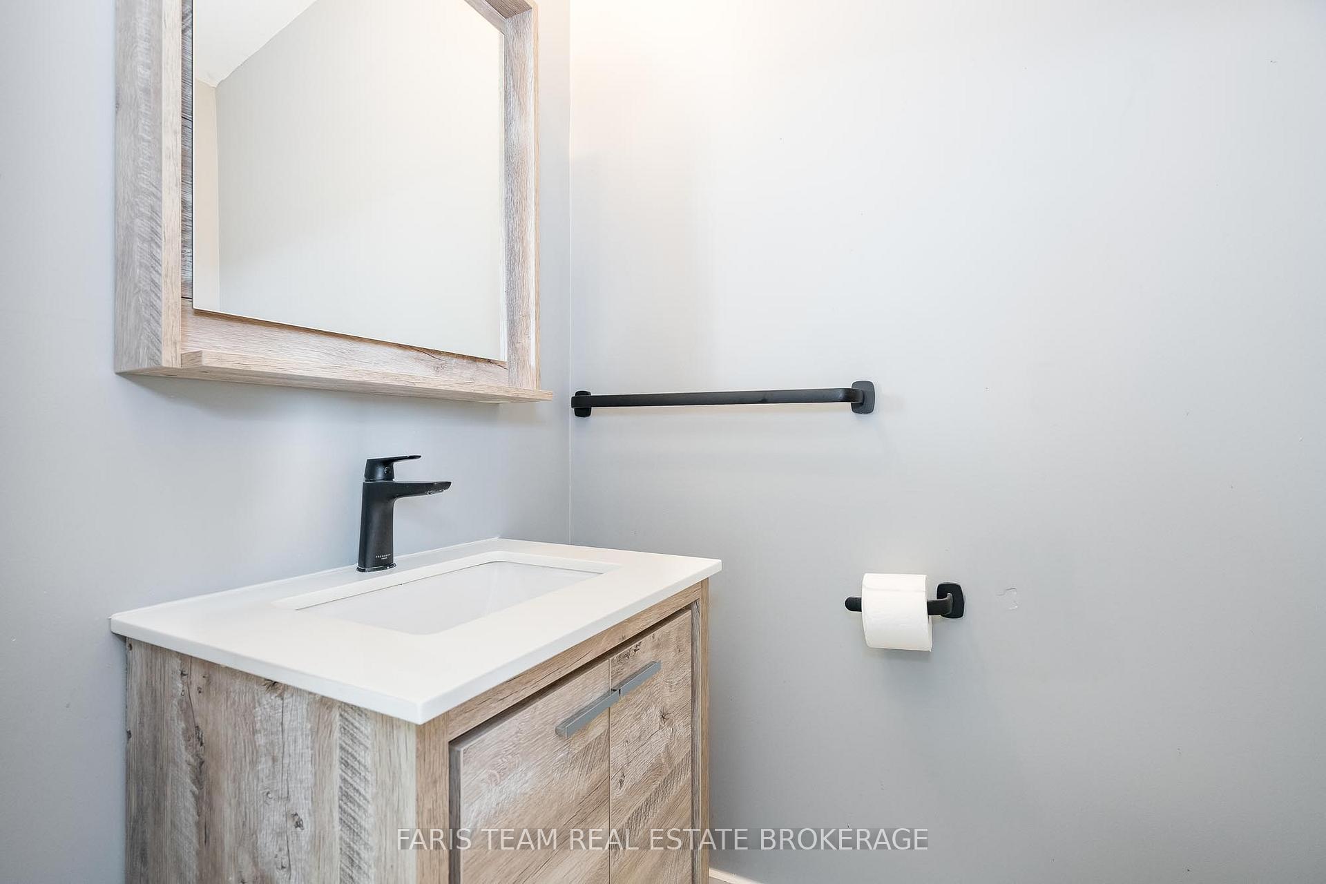 Photo 18 of 7466 11th Line, Essa, Thornton — HOMEH