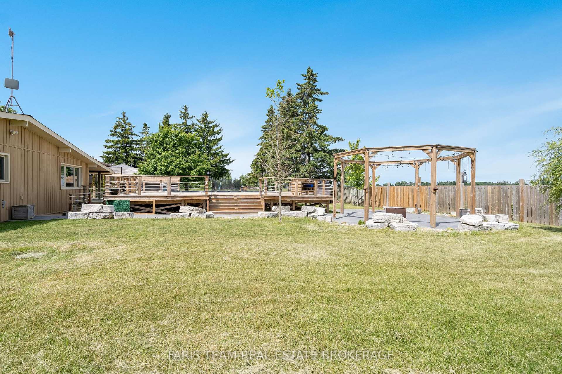 Photo 40 of 7466 11th Line, Essa, Thornton — HOMEH