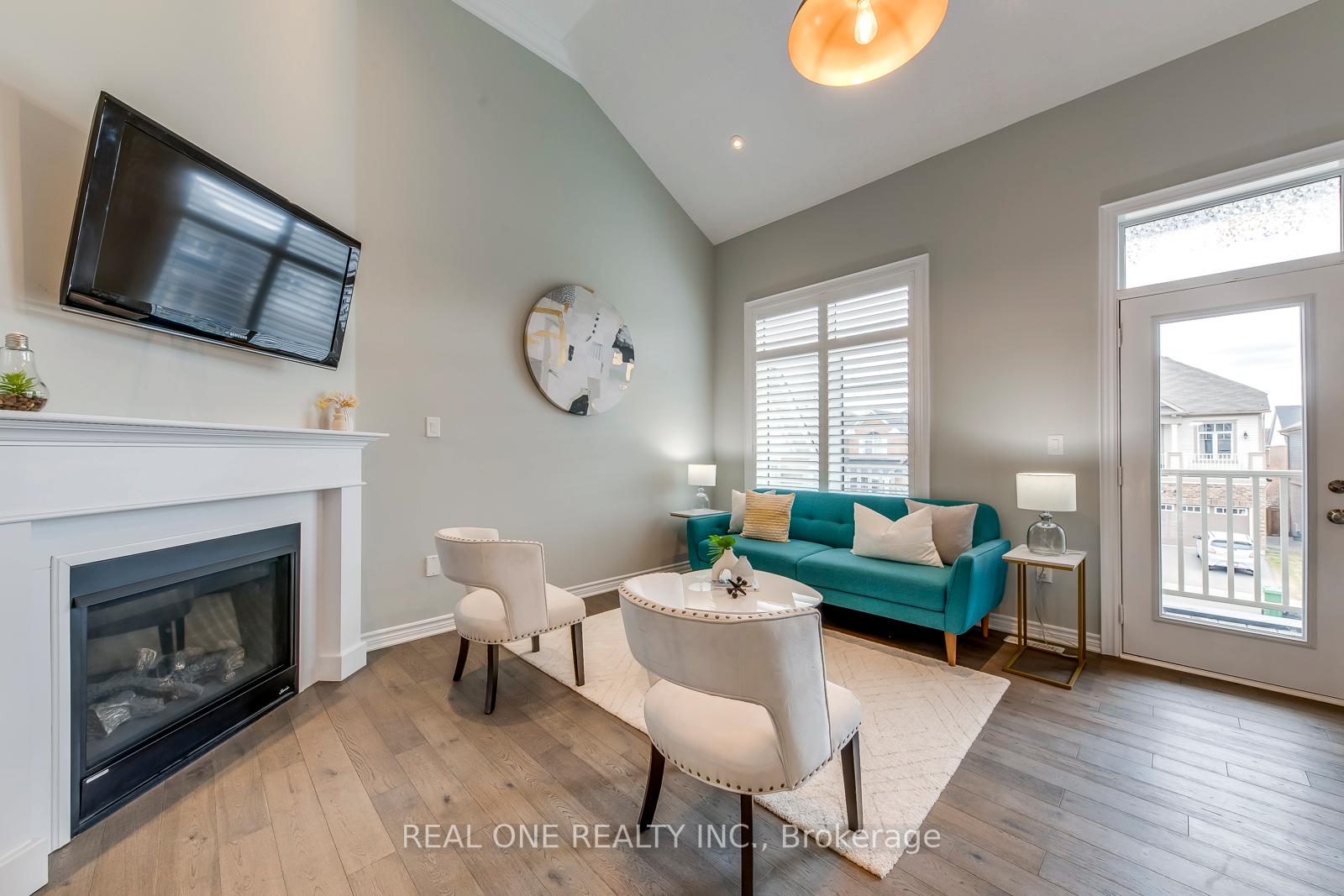 Photo 22 of 166 Stillwater Crescent, Hamilton, Waterdown — HOMEH