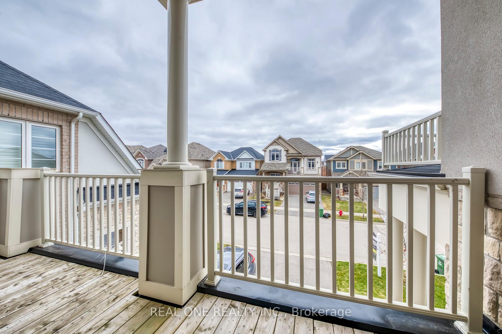 Photo 25 of 166 Stillwater Crescent, Hamilton, Waterdown — HOMEH