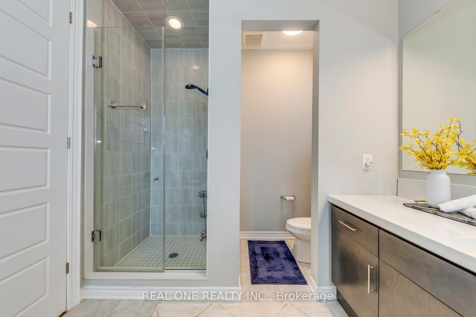 Photo 34 of 166 Stillwater Crescent, Hamilton, Waterdown — HOMEH