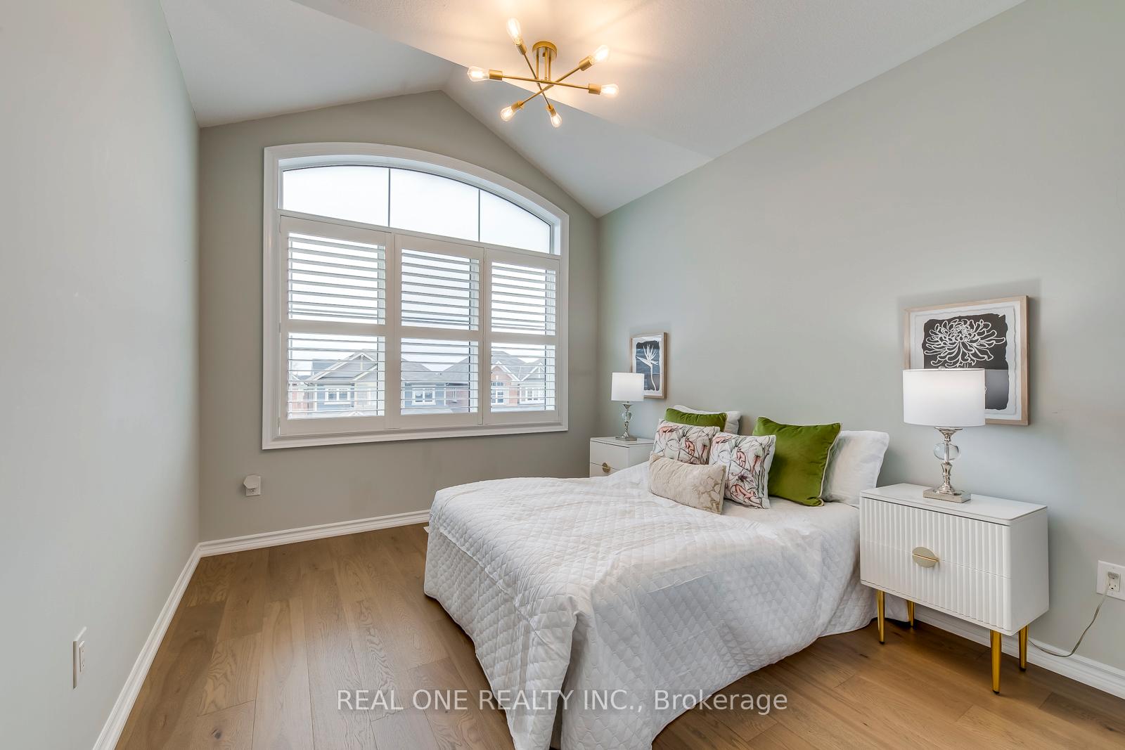 Photo 36 of 166 Stillwater Crescent, Hamilton, Waterdown — HOMEH