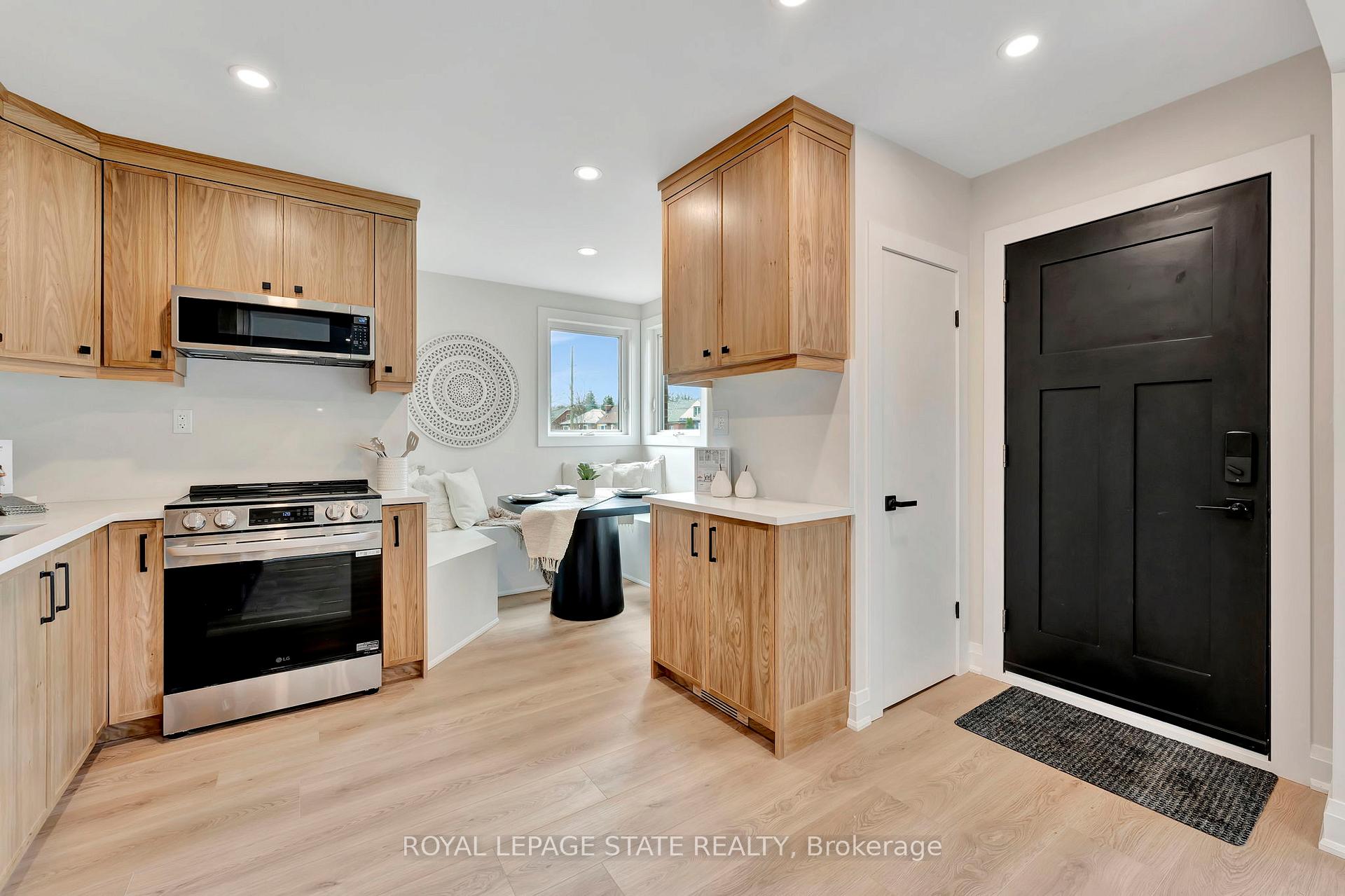 Photo 7 of 869 Garth Street, Hamilton, Buchanan — HOMEH