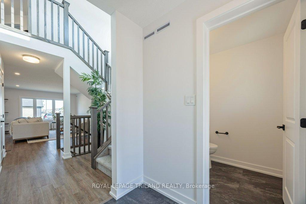 Photo 23 of 57 Silverleaf Path, St. Thomas — HOMEH