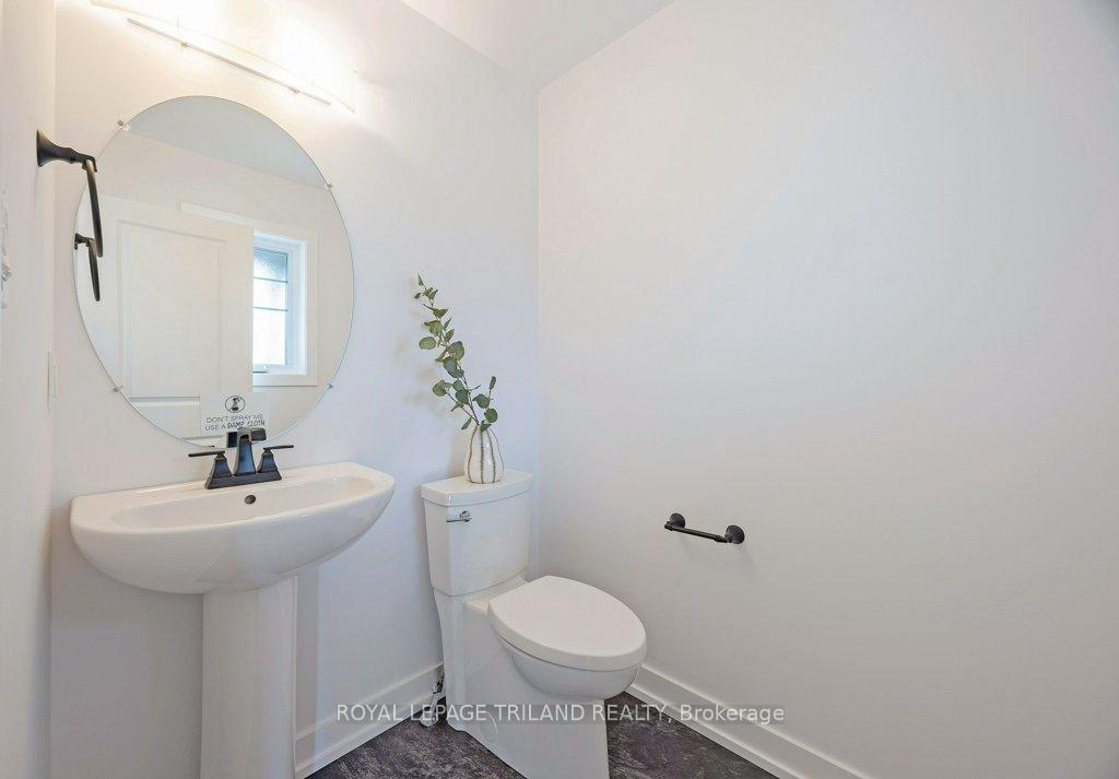 Photo 5 of 57 Silverleaf Path, St. Thomas — HOMEH