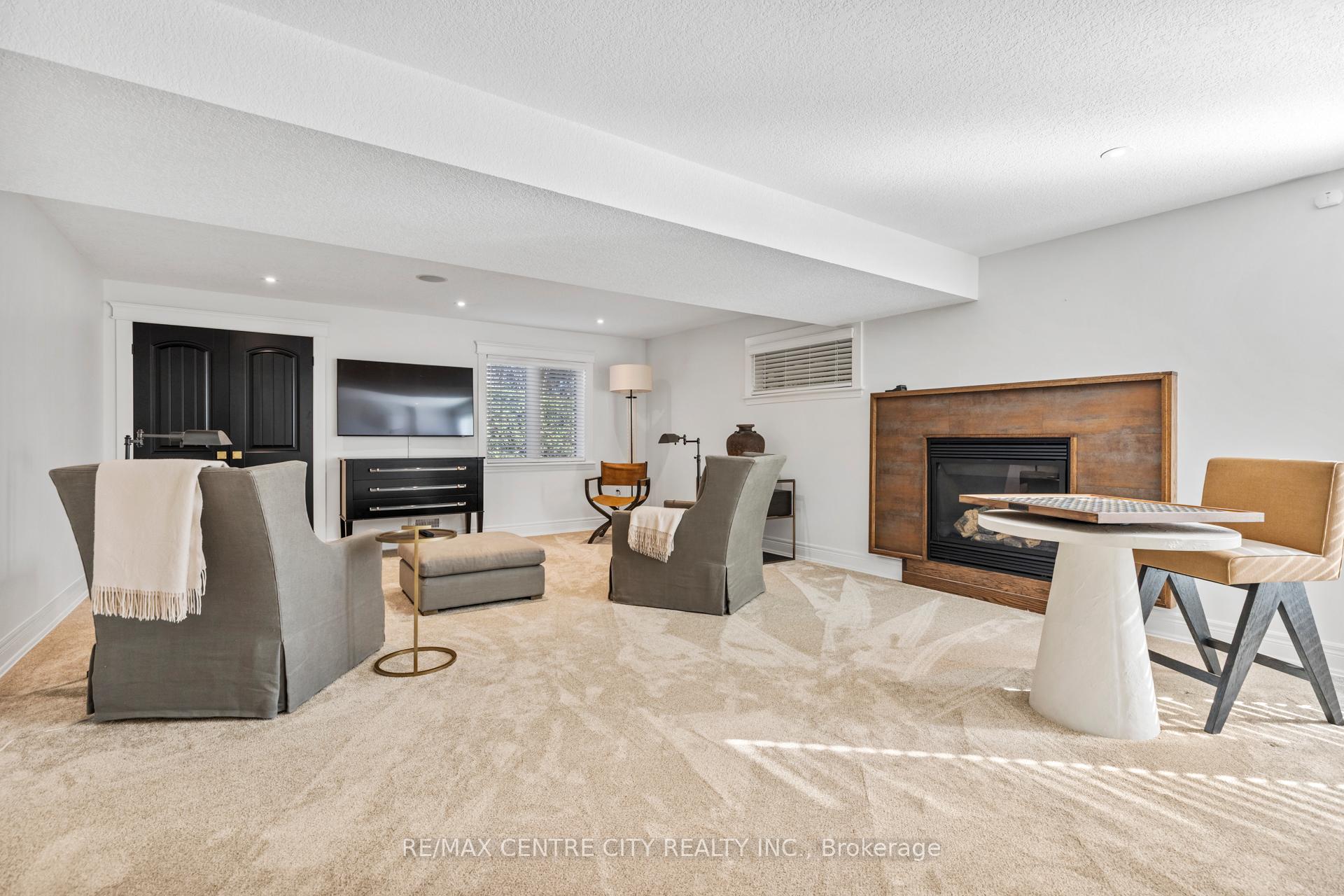Photo 23 of Unit 6, 140 Stanley Street, St. Thomas — HOMEH