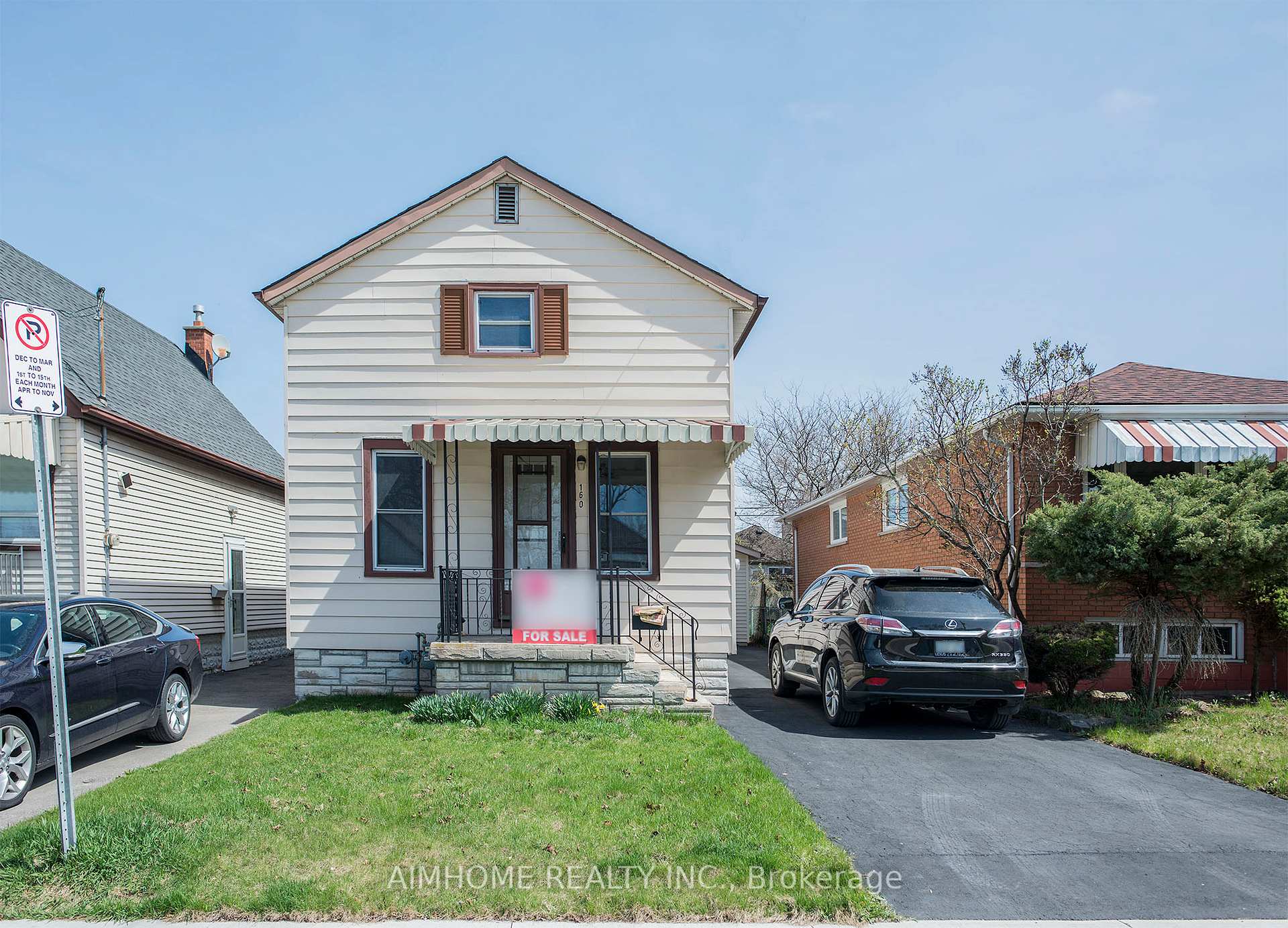 Front of 160 Ivon Avenue