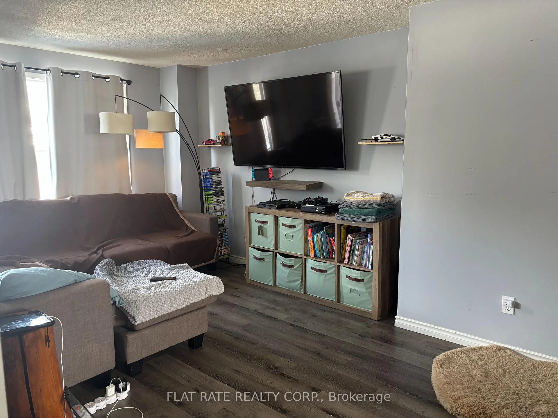 Photo 5 of 2153 Walker Avenue, Peterborough, Ashburnham Ward 4 — HOMEH