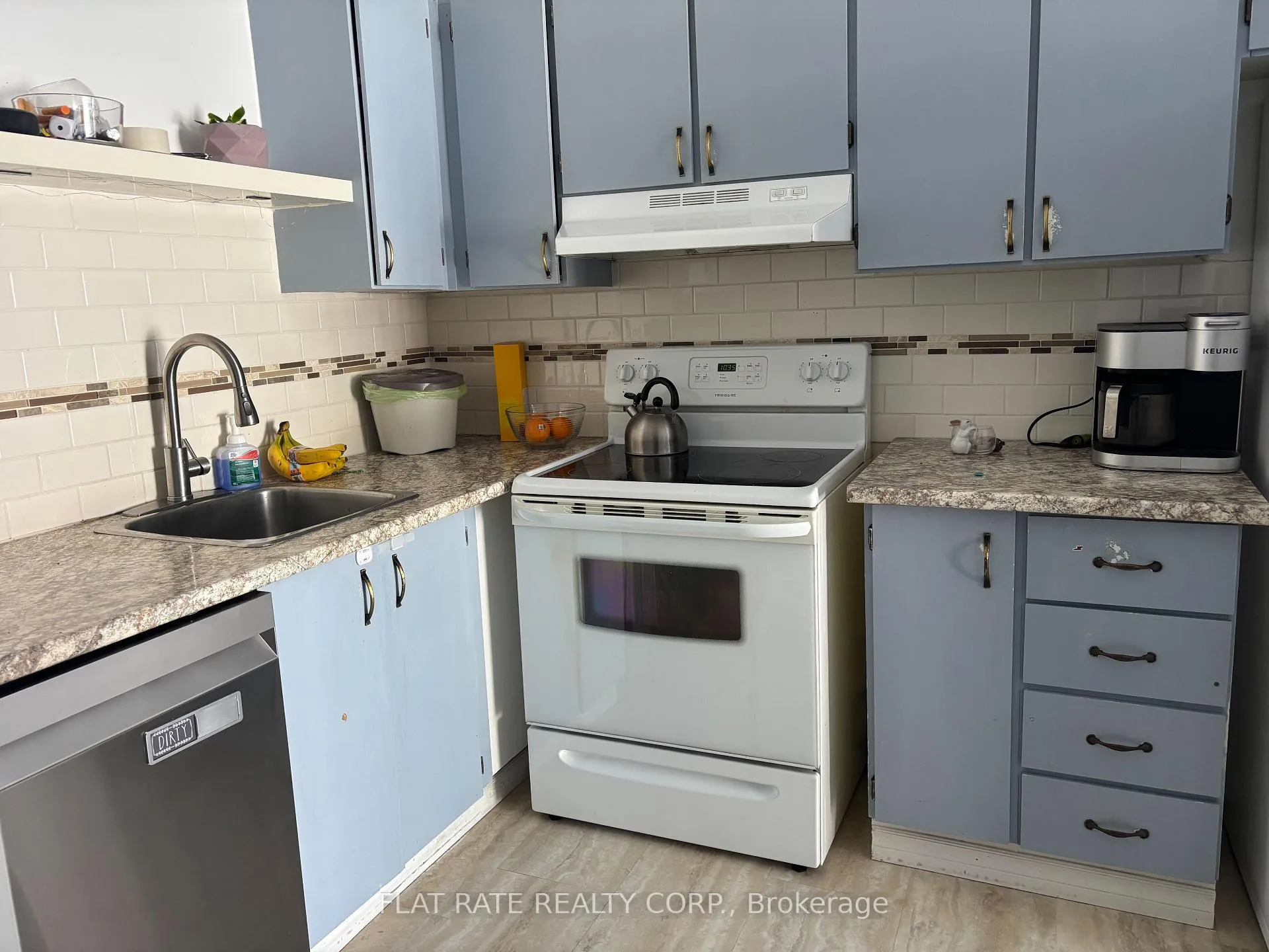 Photo 6 of 2153 Walker Avenue, Peterborough, Ashburnham Ward 4 — HOMEH