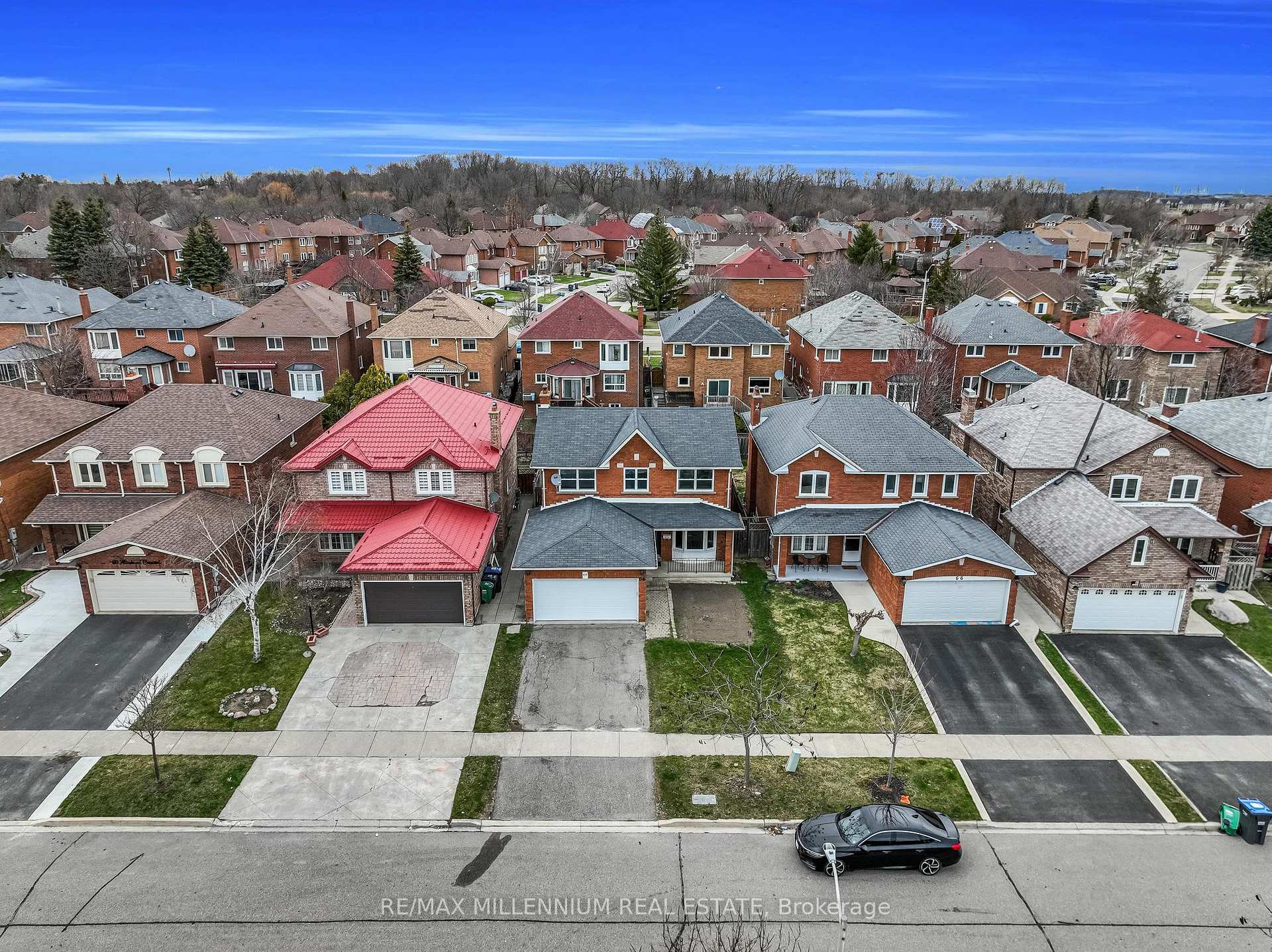 Photo 2 of 64 Allenhead Crescent NE, Brampton, Heart Lake East — HOMEH