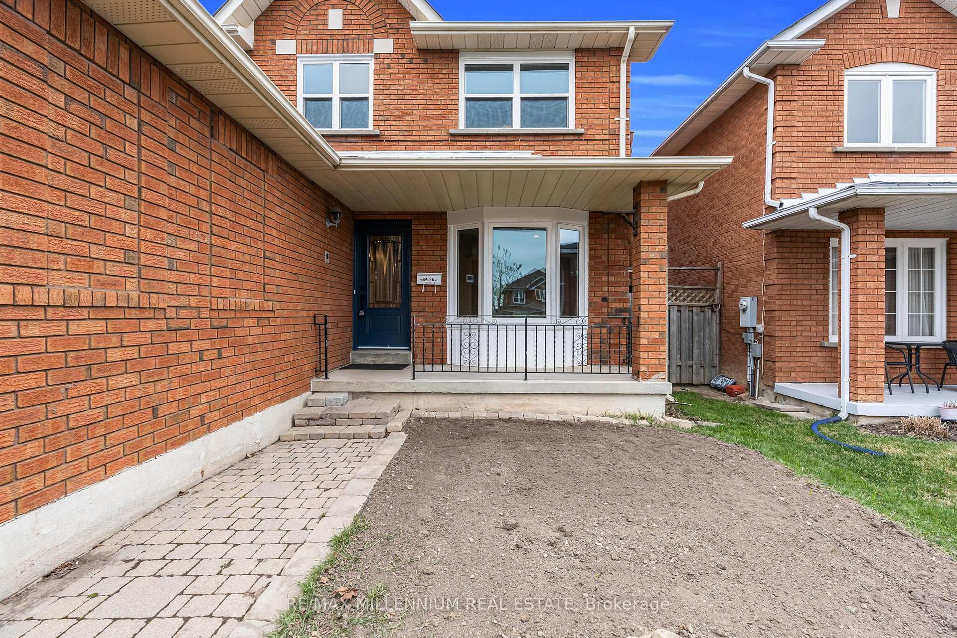 Photo 6 of 64 Allenhead Crescent NE, Brampton, Heart Lake East — HOMEH