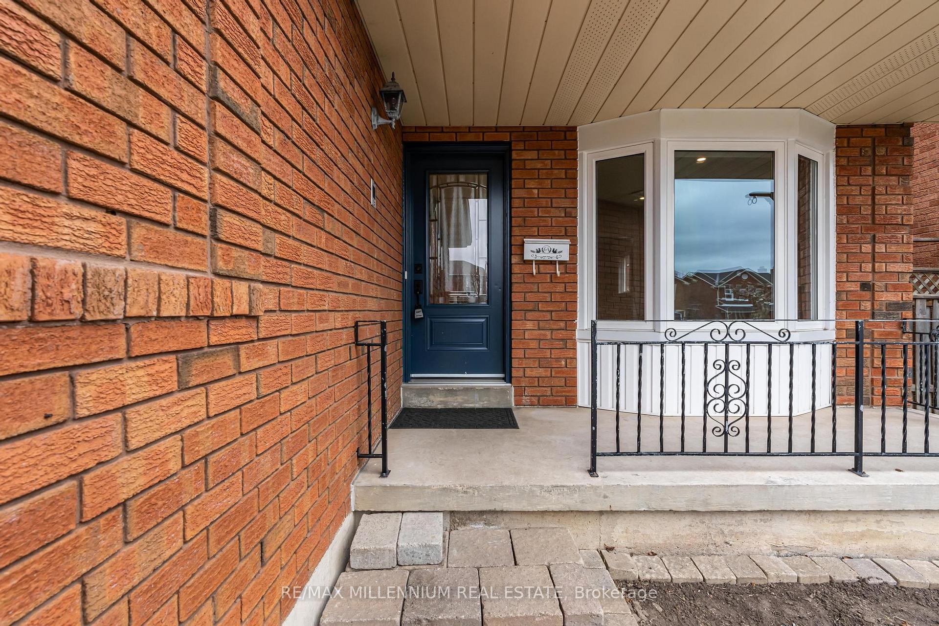 Photo 7 of 64 Allenhead Crescent NE, Brampton, Heart Lake East — HOMEH