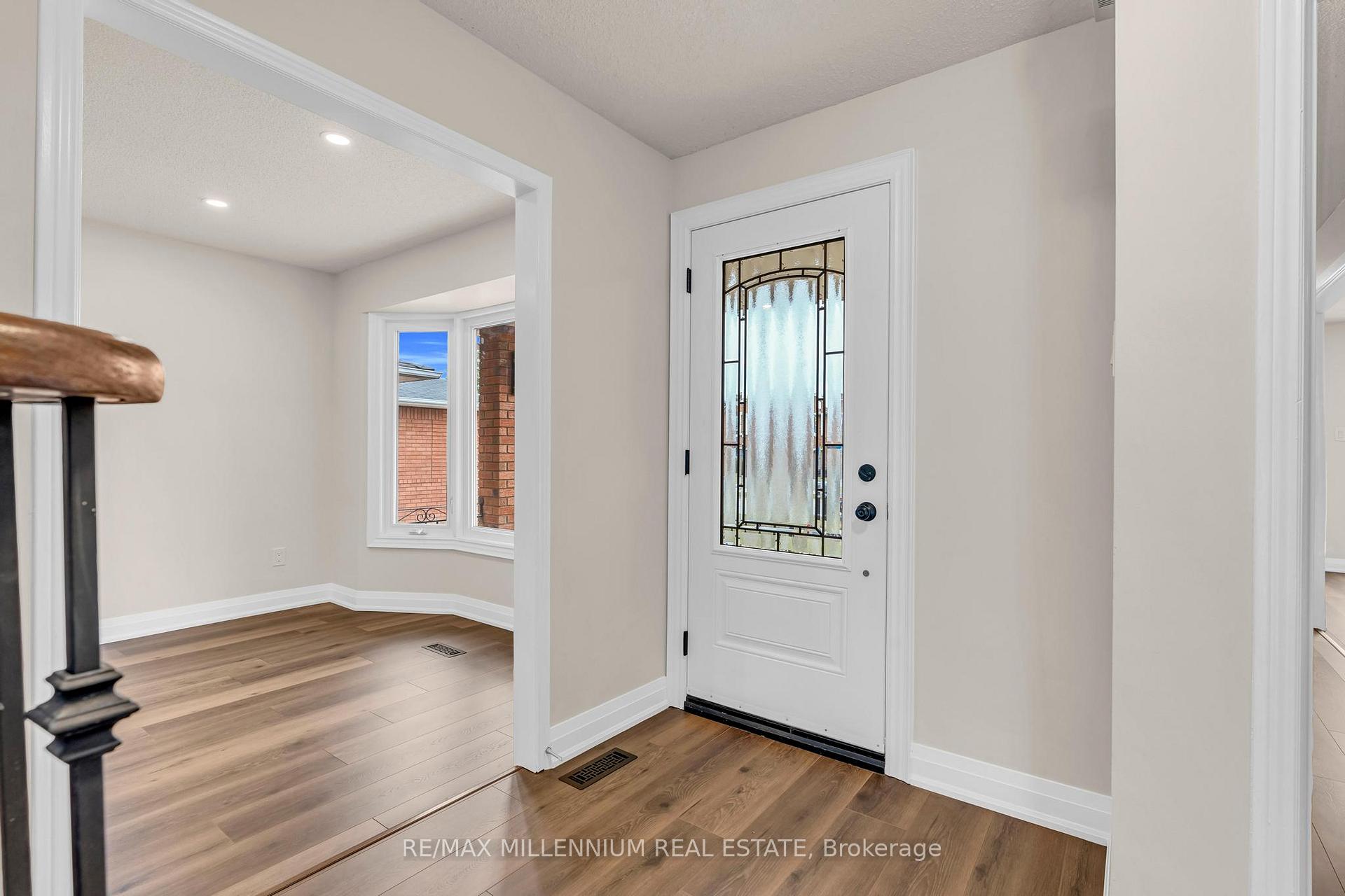 Photo 8 of 64 Allenhead Crescent NE, Brampton, Heart Lake East — HOMEH