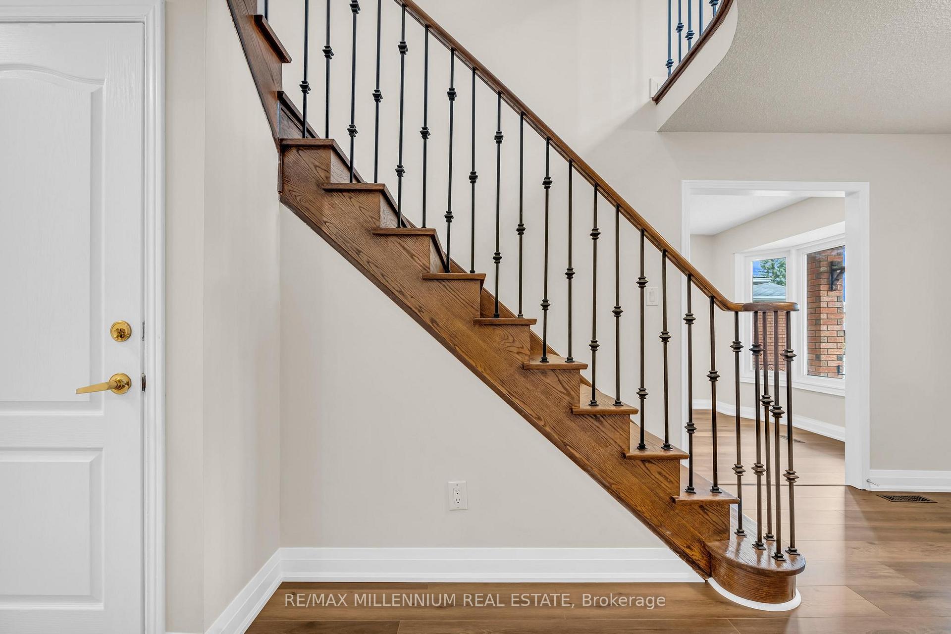Photo 23 of 64 Allenhead Crescent NE, Brampton, Heart Lake East — HOMEH