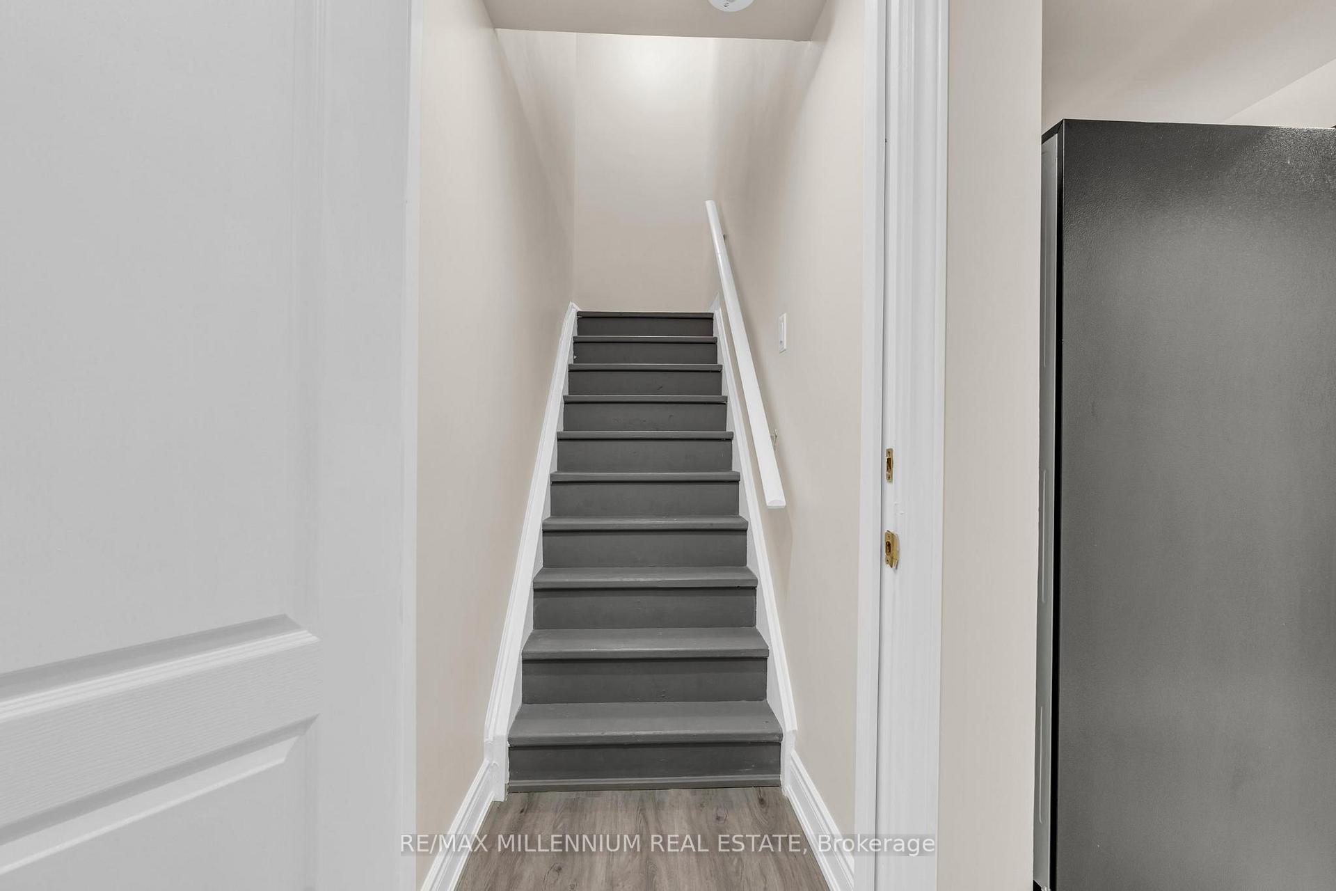 Photo 35 of 64 Allenhead Crescent NE, Brampton, Heart Lake East — HOMEH