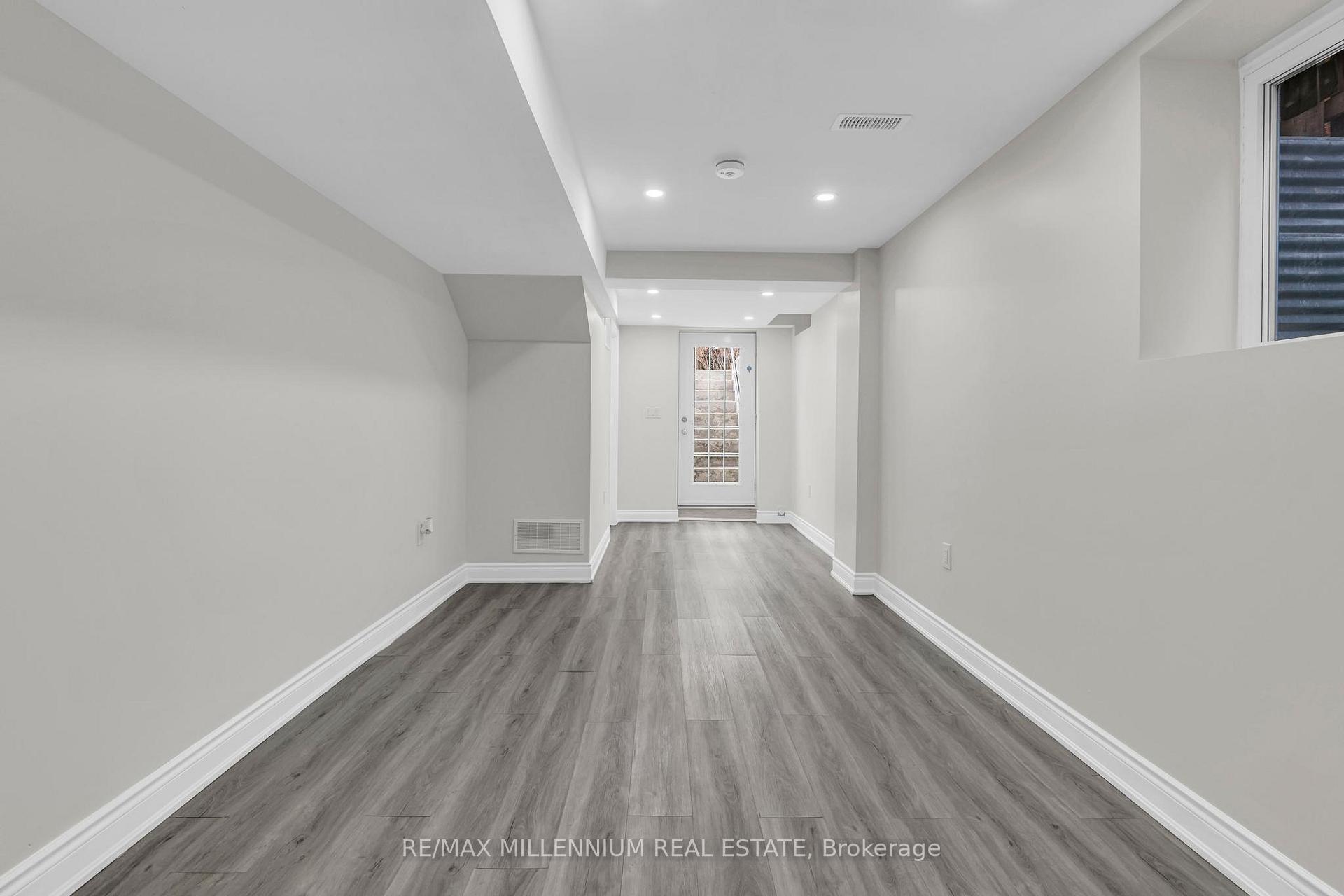 Photo 37 of 64 Allenhead Crescent NE, Brampton, Heart Lake East — HOMEH