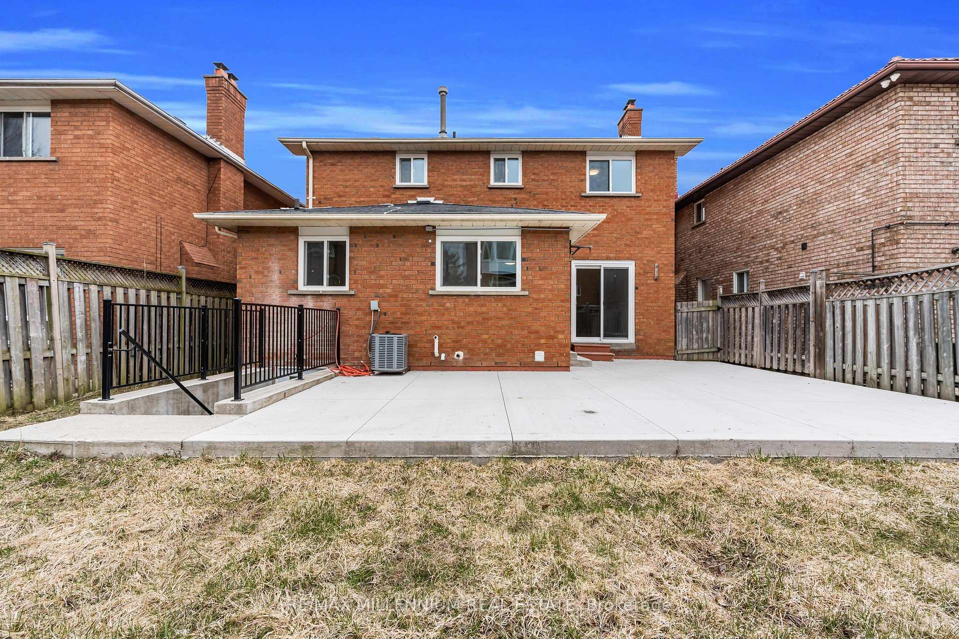 Photo 48 of 64 Allenhead Crescent NE, Brampton, Heart Lake East — HOMEH