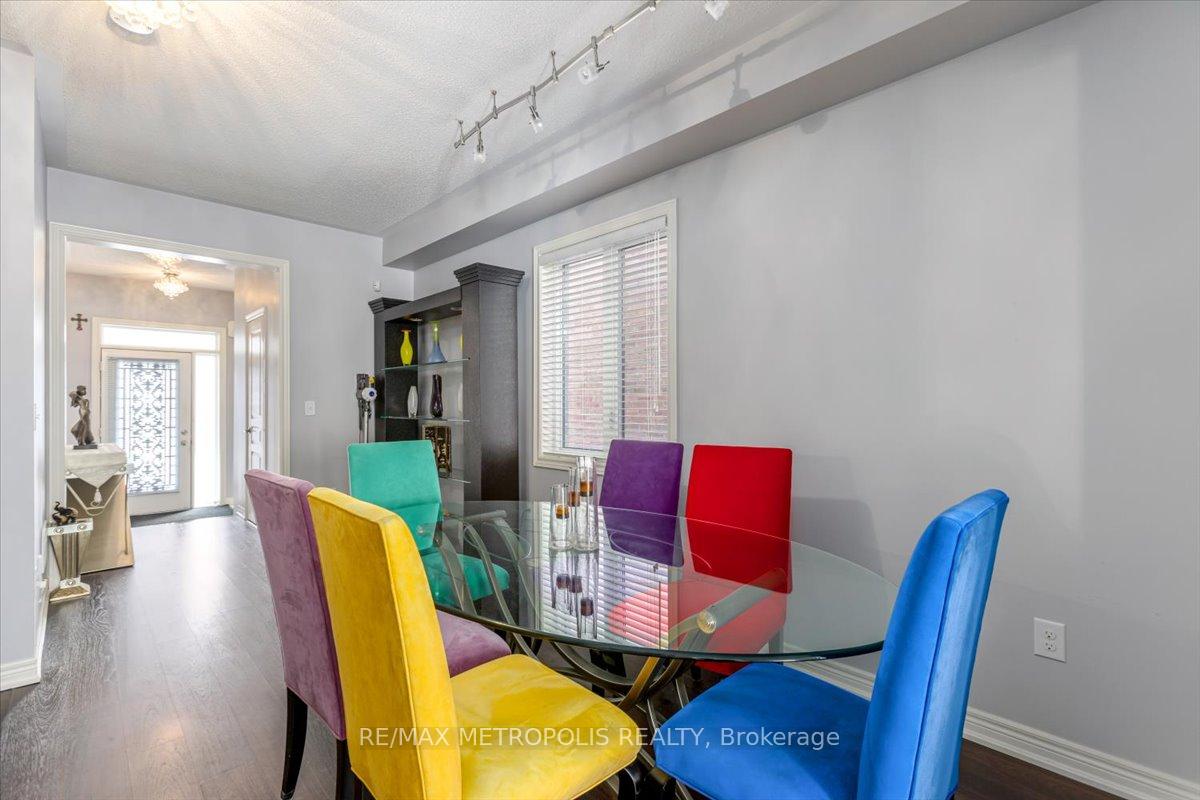 Photo 3 of 101 Lesabre Crescent, Brampton, Bram East — HOMEH
