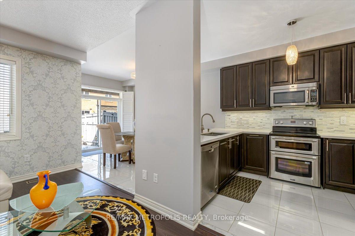 Photo 9 of 101 Lesabre Crescent, Brampton, Bram East — HOMEH