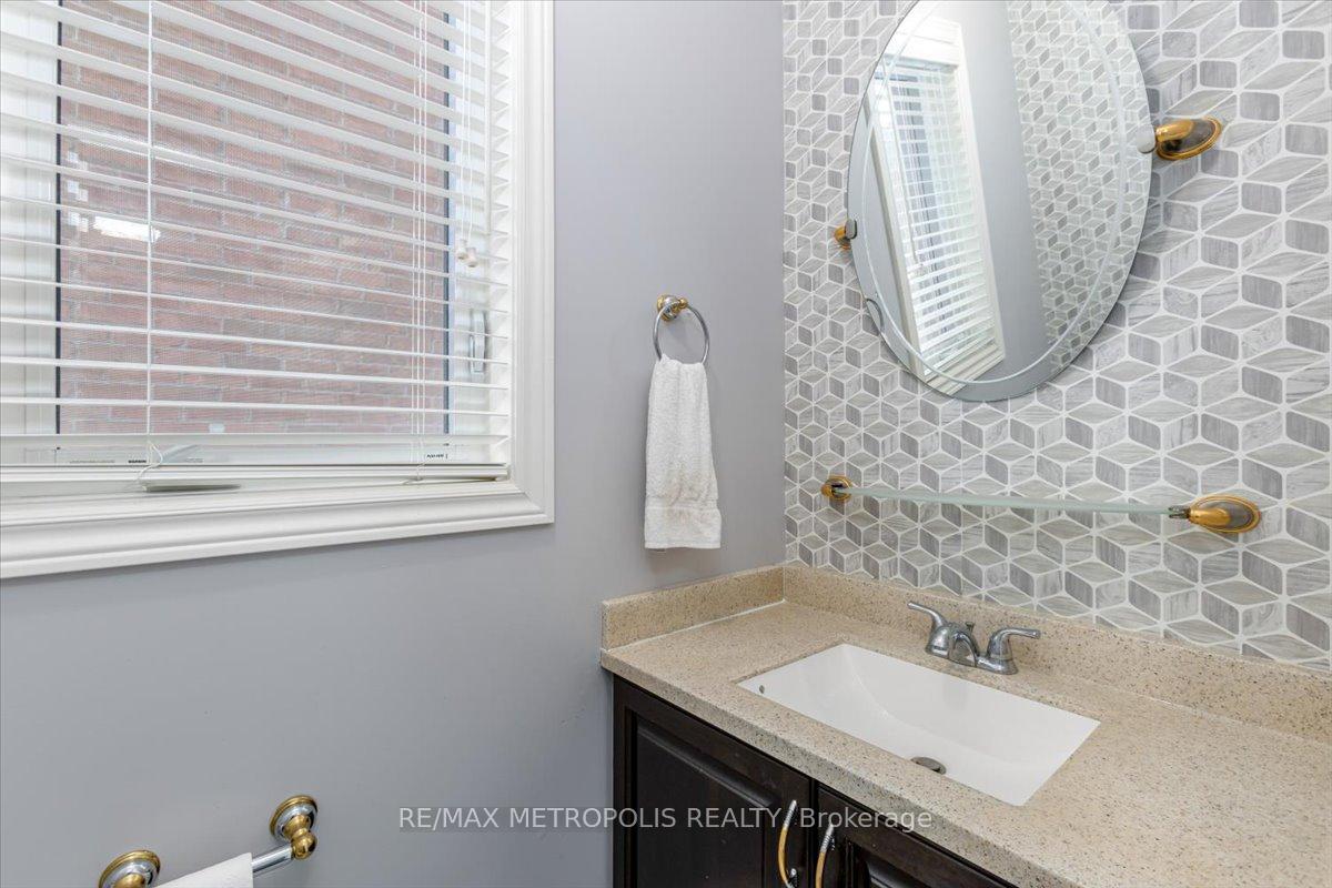 Photo 15 of 101 Lesabre Crescent, Brampton, Bram East — HOMEH