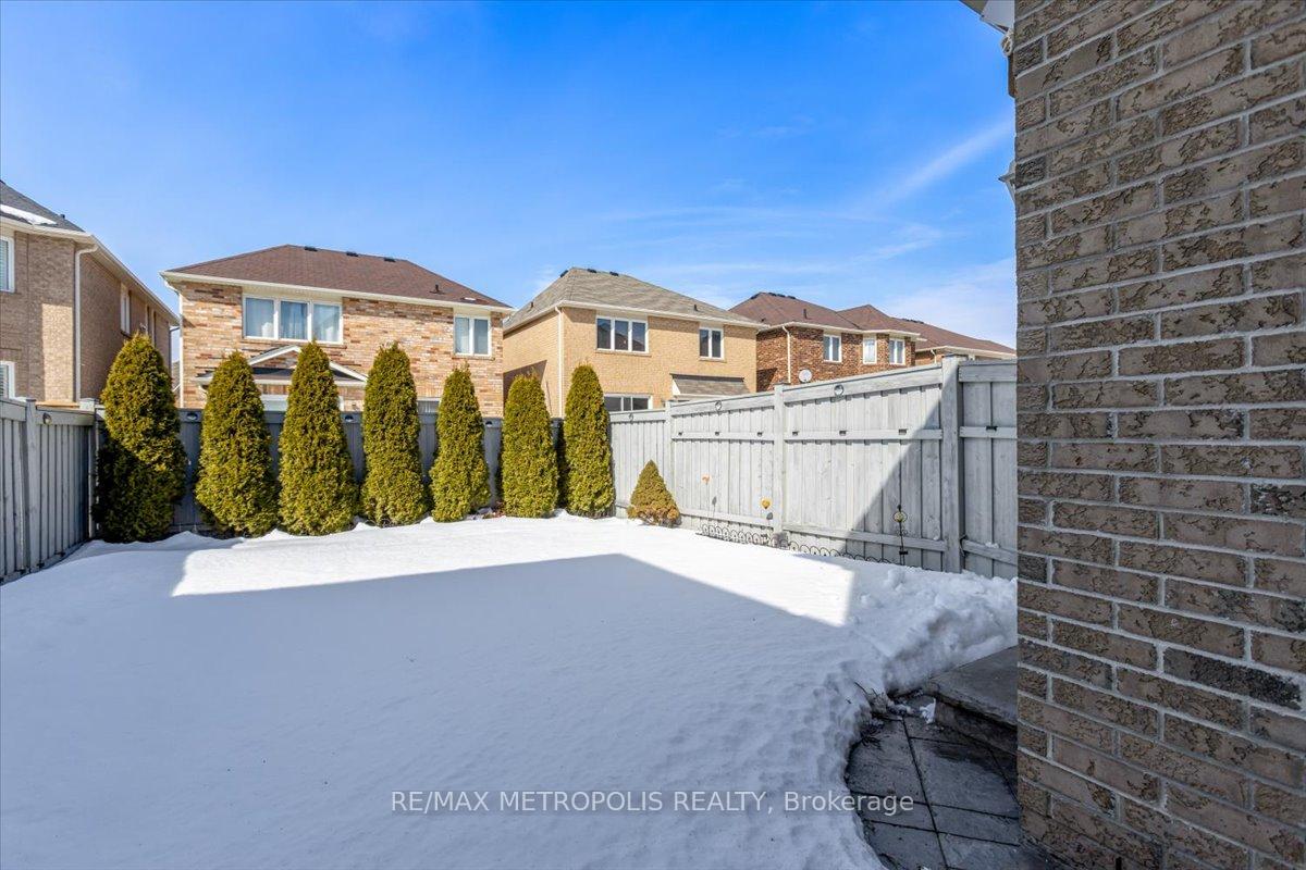 Photo 27 of 101 Lesabre Crescent, Brampton, Bram East — HOMEH