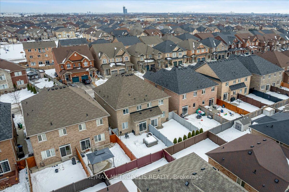 Photo 29 of 101 Lesabre Crescent, Brampton, Bram East — HOMEH
