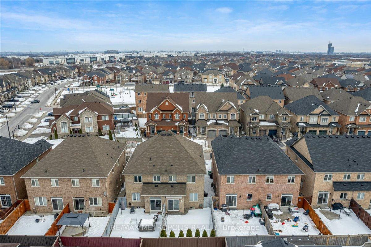 Photo 30 of 101 Lesabre Crescent, Brampton, Bram East — HOMEH