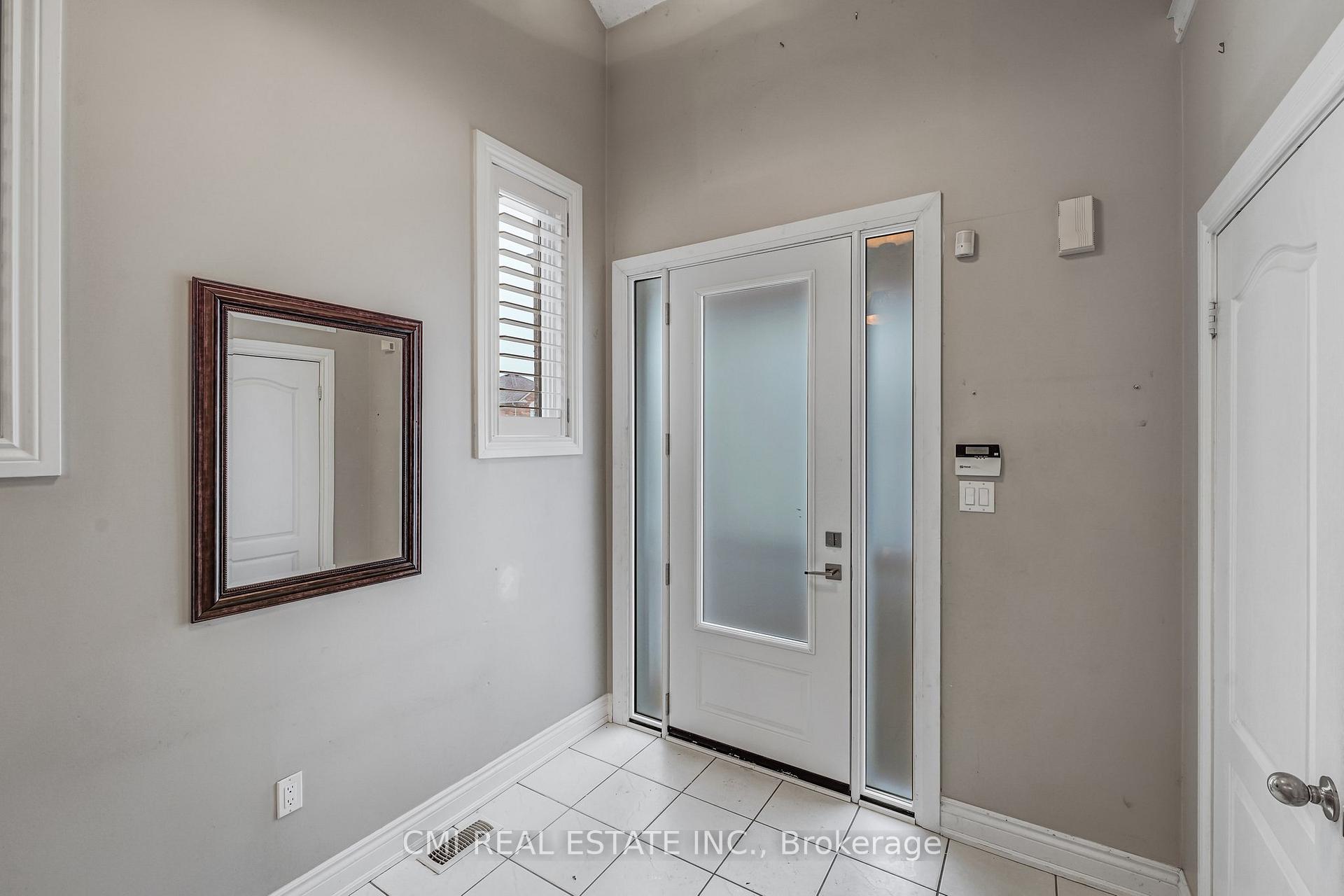 Photo 6 of 54 Rockstep Court, Brampton, Sandringham-Wellington — HOMEH