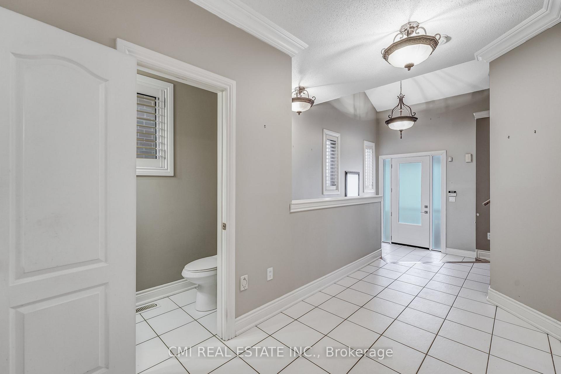 Photo 8 of 54 Rockstep Court, Brampton, Sandringham-Wellington — HOMEH