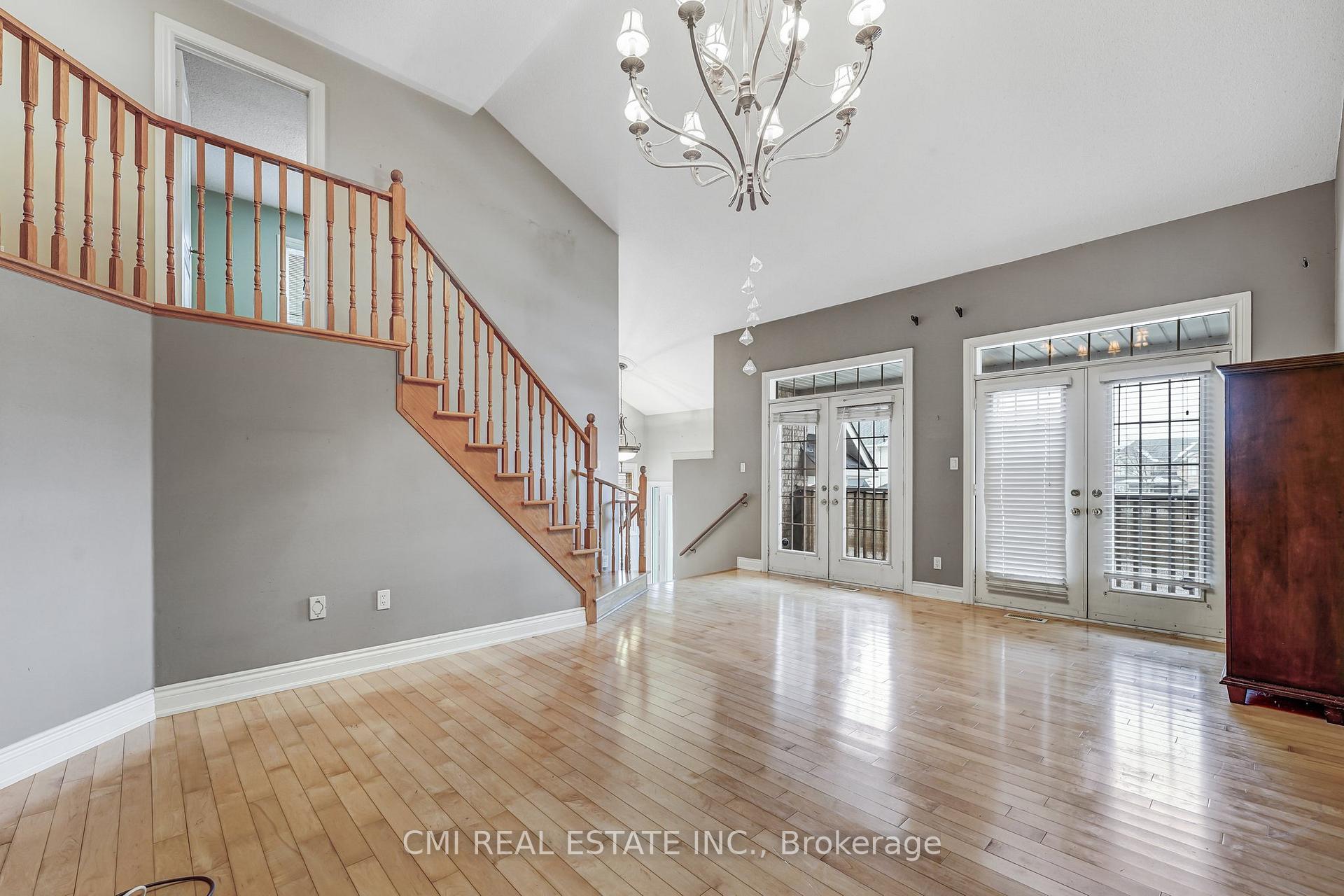 Photo 9 of 54 Rockstep Court, Brampton, Sandringham-Wellington — HOMEH