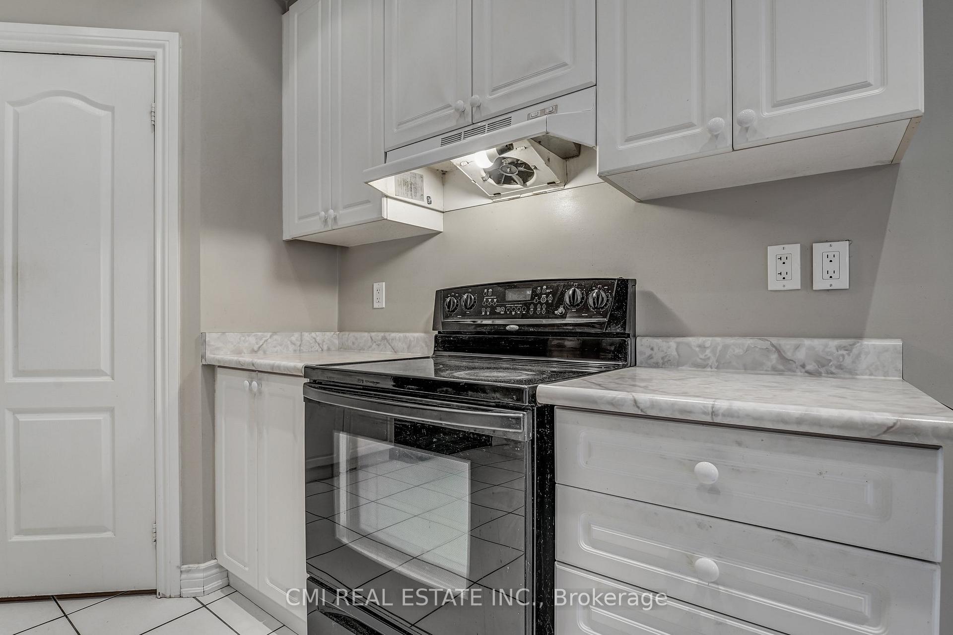 Photo 18 of 54 Rockstep Court, Brampton, Sandringham-Wellington — HOMEH