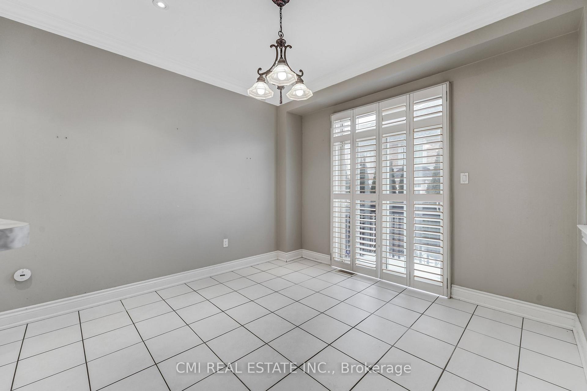 Photo 20 of 54 Rockstep Court, Brampton, Sandringham-Wellington — HOMEH