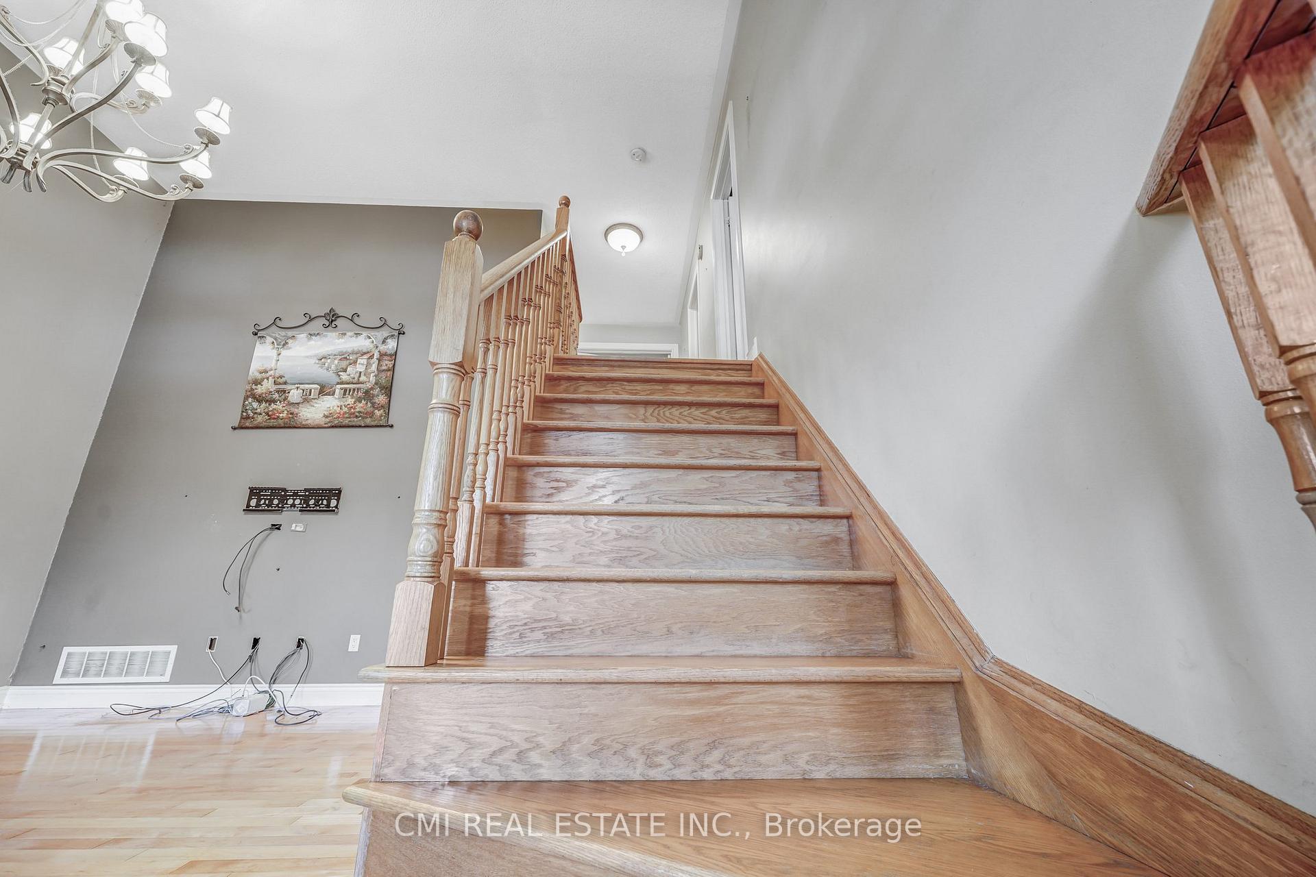 Photo 24 of 54 Rockstep Court, Brampton, Sandringham-Wellington — HOMEH