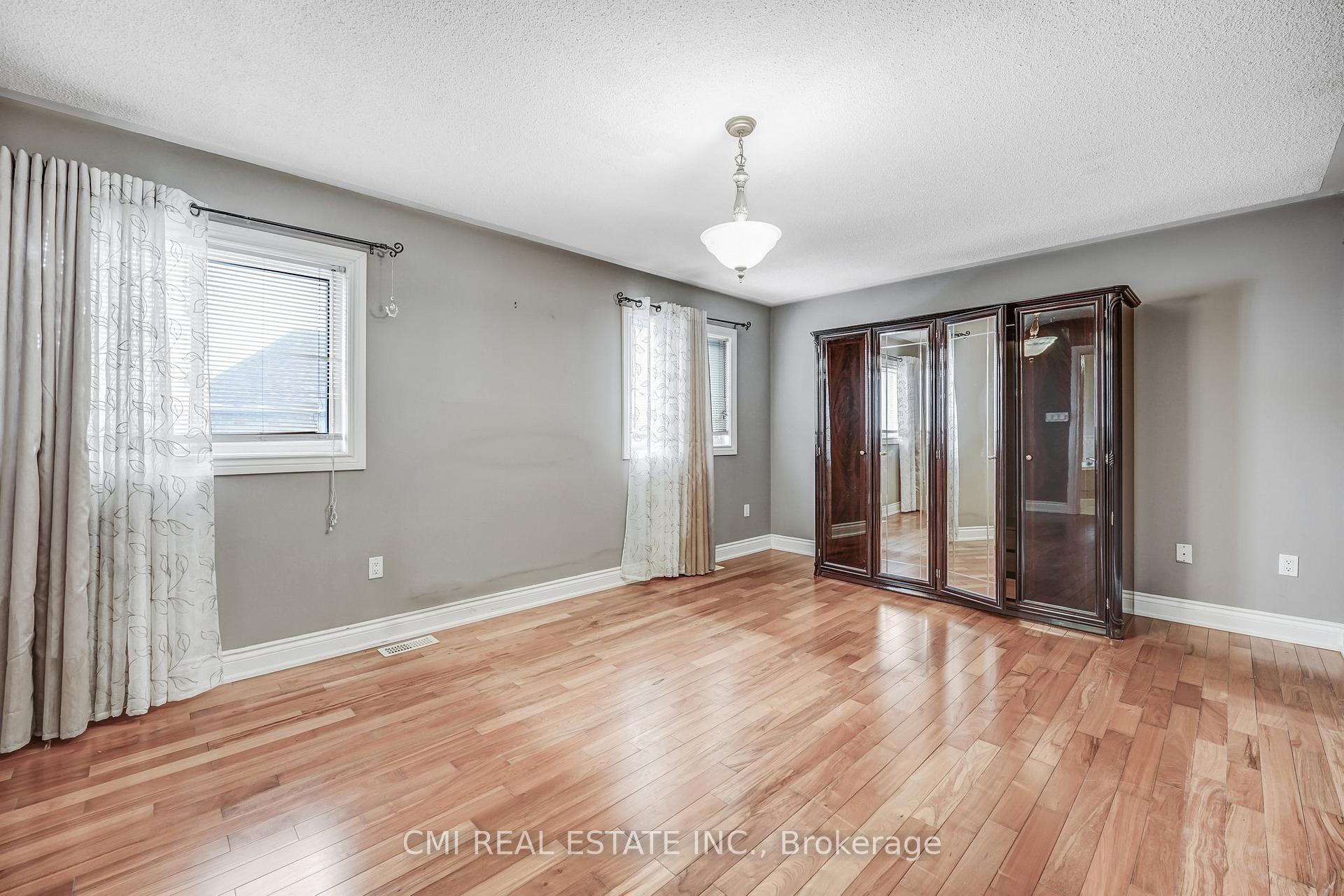 Photo 27 of 54 Rockstep Court, Brampton, Sandringham-Wellington — HOMEH