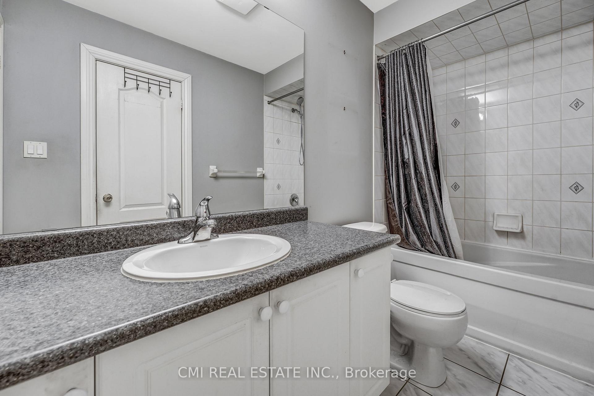 Photo 33 of 54 Rockstep Court, Brampton, Sandringham-Wellington — HOMEH