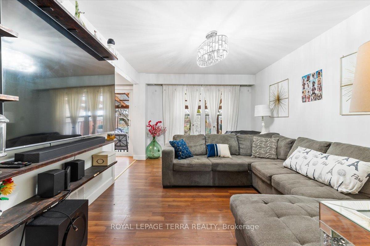 Photo 25 of 276 Royal Salisbury Way, Brampton, Madoc — HOMEH