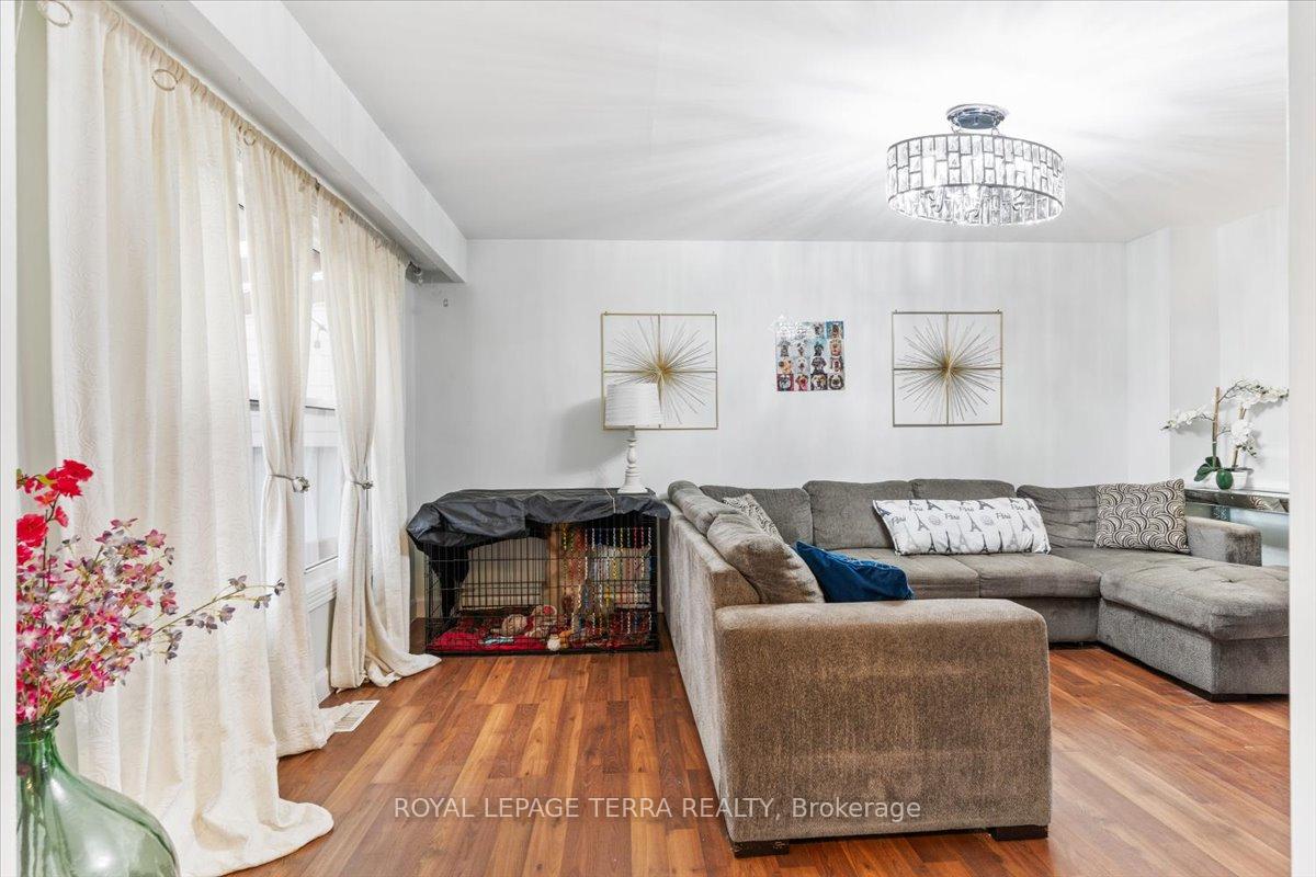 Photo 28 of 276 Royal Salisbury Way, Brampton, Madoc — HOMEH