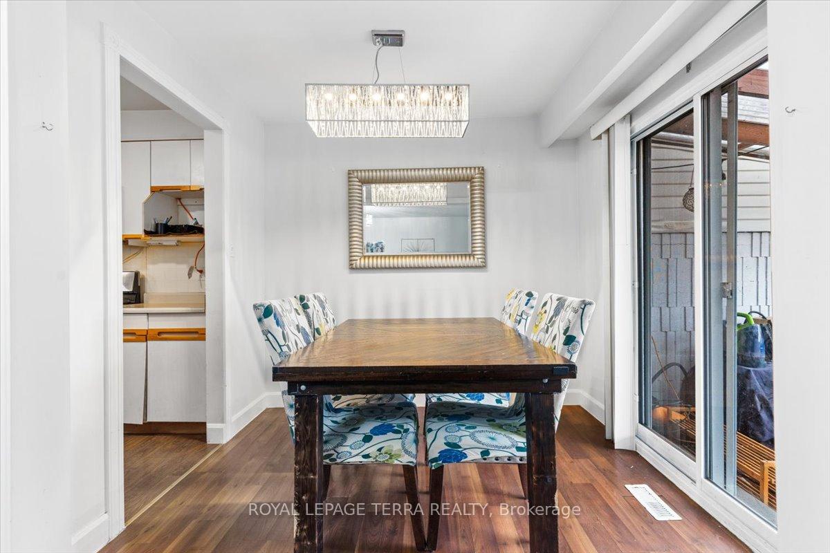 Photo 10 of 276 Royal Salisbury Way, Brampton, Madoc — HOMEH