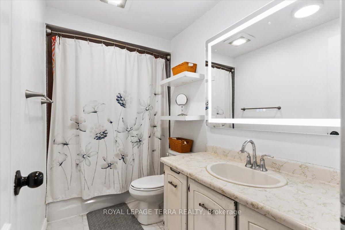 Photo 21 of 276 Royal Salisbury Way, Brampton, Madoc — HOMEH