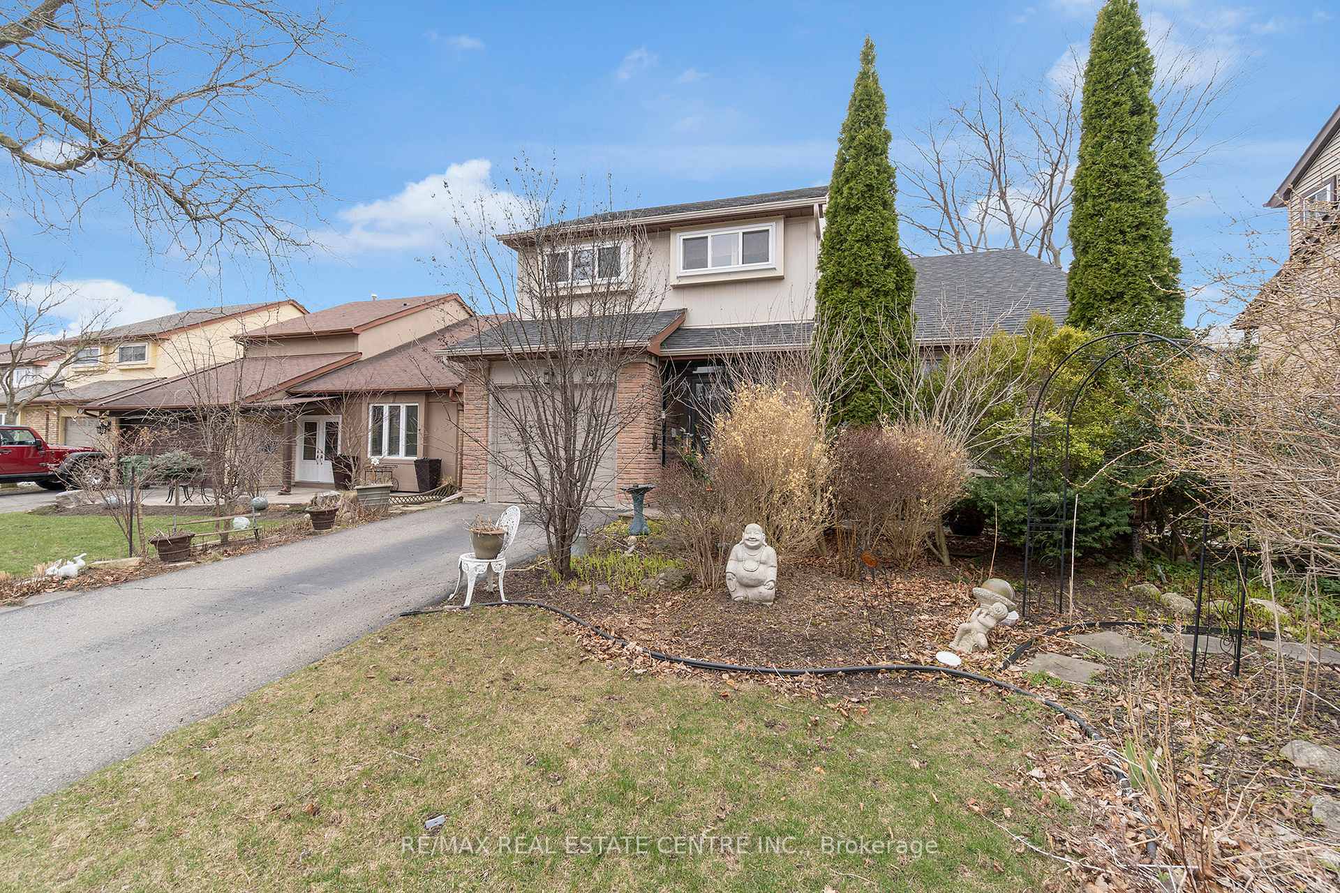 Photo 5 of 107 Royal Palm Drive, Brampton, Heart Lake East — HOMEH