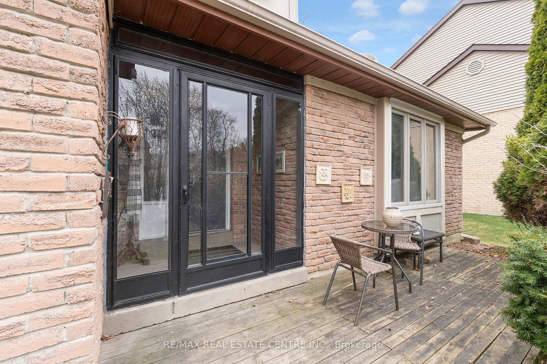 Photo 6 of 107 Royal Palm Drive, Brampton, Heart Lake East — HOMEH