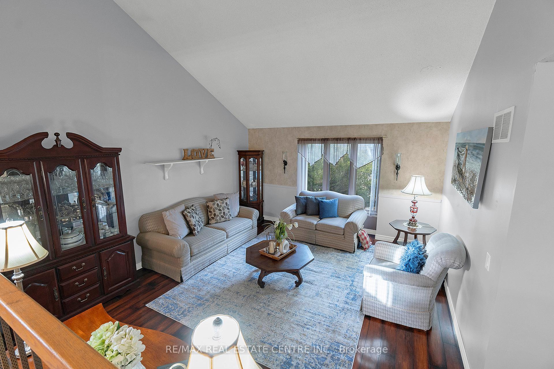 Photo 14 of 107 Royal Palm Drive, Brampton, Heart Lake East — HOMEH
