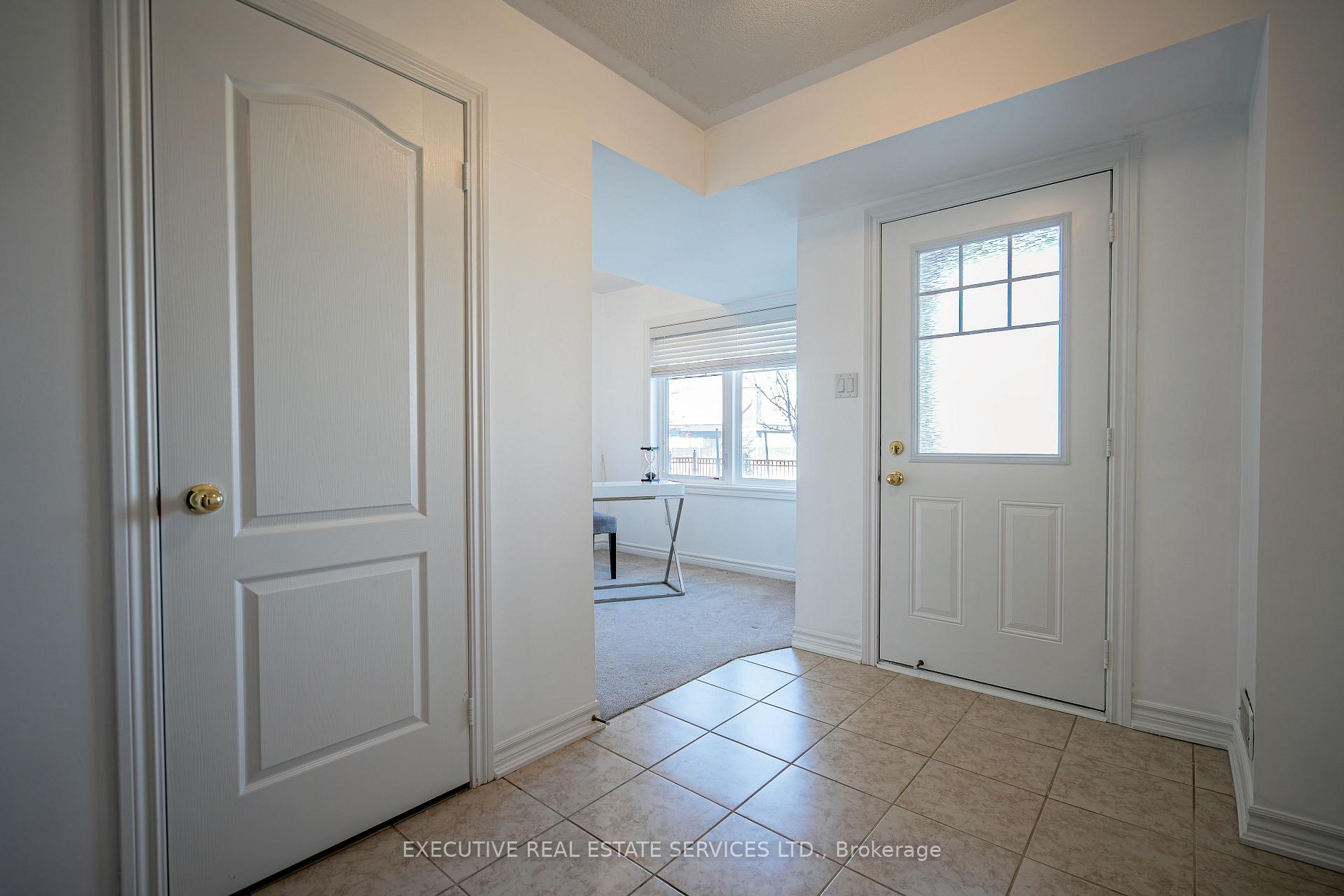 Photo 57 of 110 Magdalene Crescent, Brampton, Heart Lake East — HOMEH