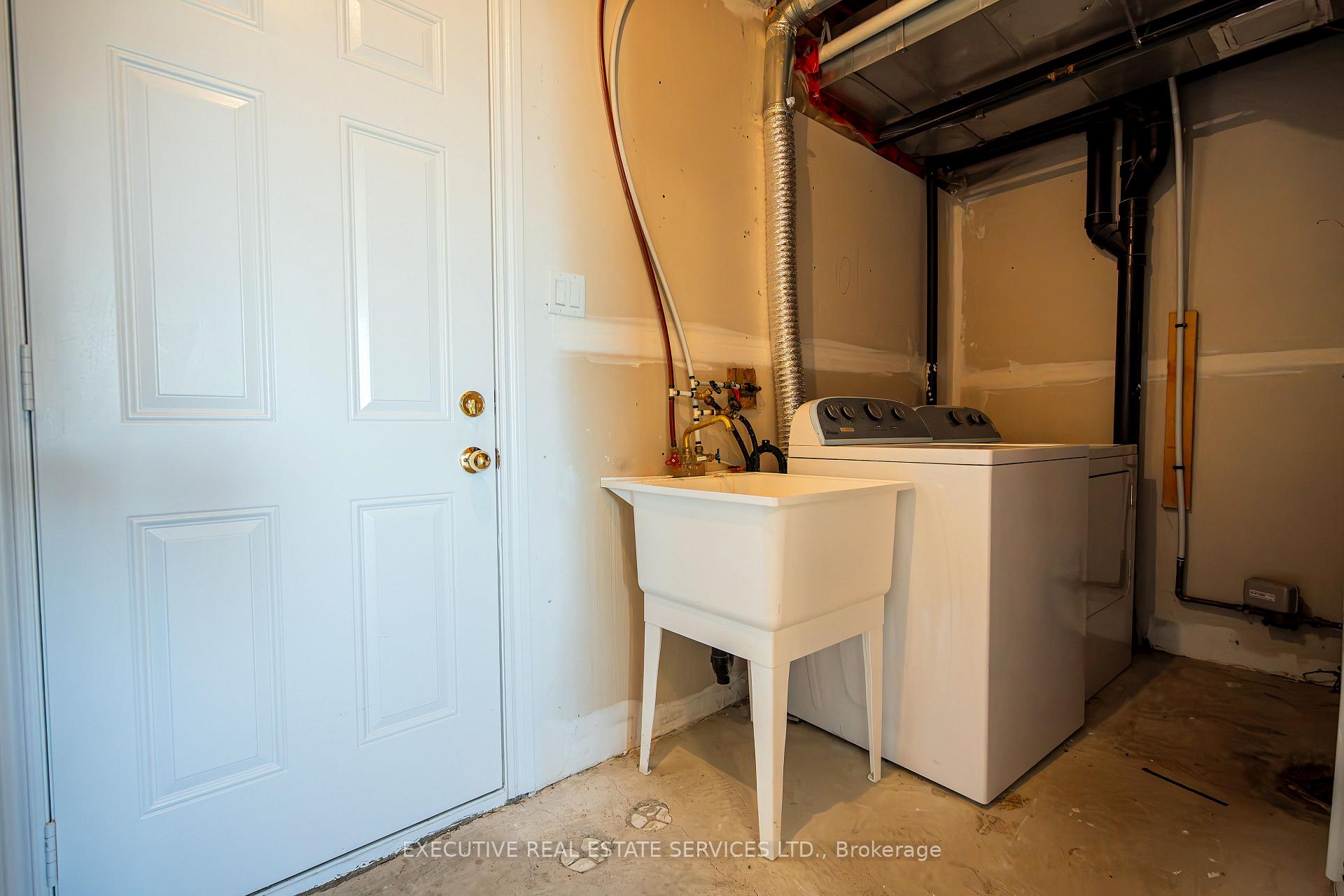 Photo 59 of 110 Magdalene Crescent, Brampton, Heart Lake East — HOMEH