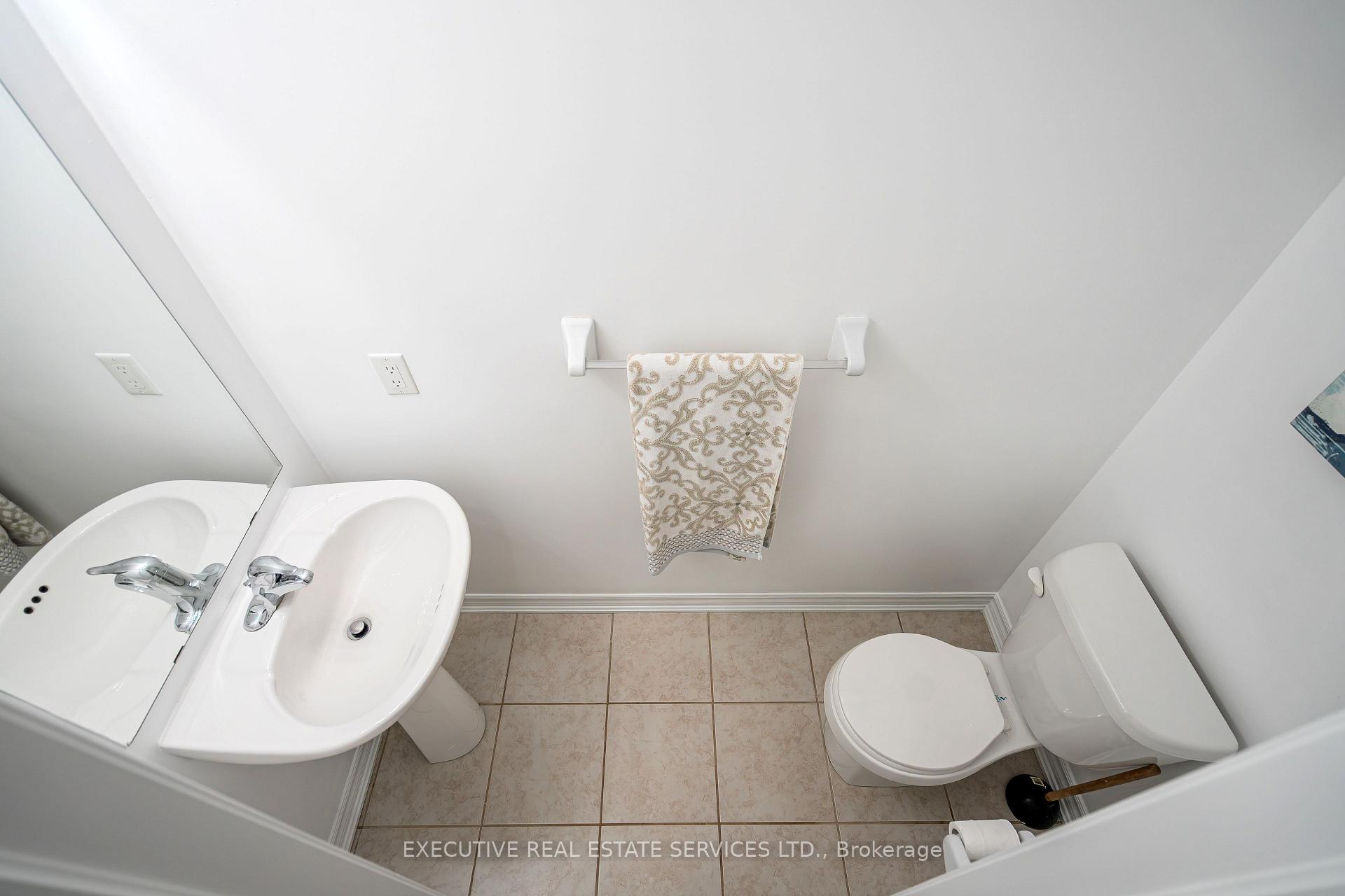 Photo 37 of 110 Magdalene Crescent, Brampton, Heart Lake East — HOMEH