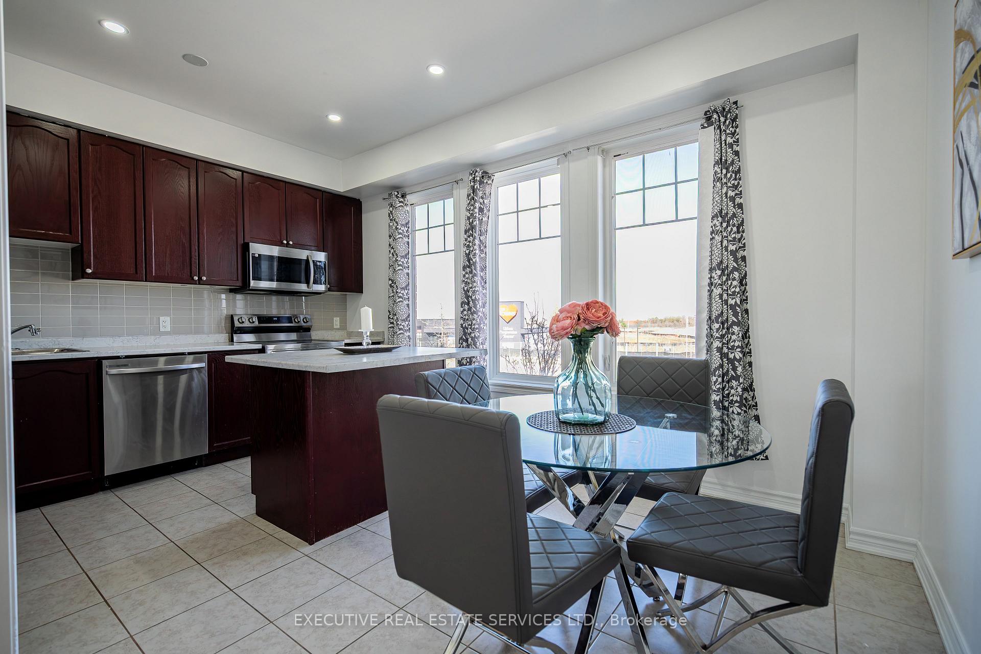 Photo 38 of 110 Magdalene Crescent, Brampton, Heart Lake East — HOMEH