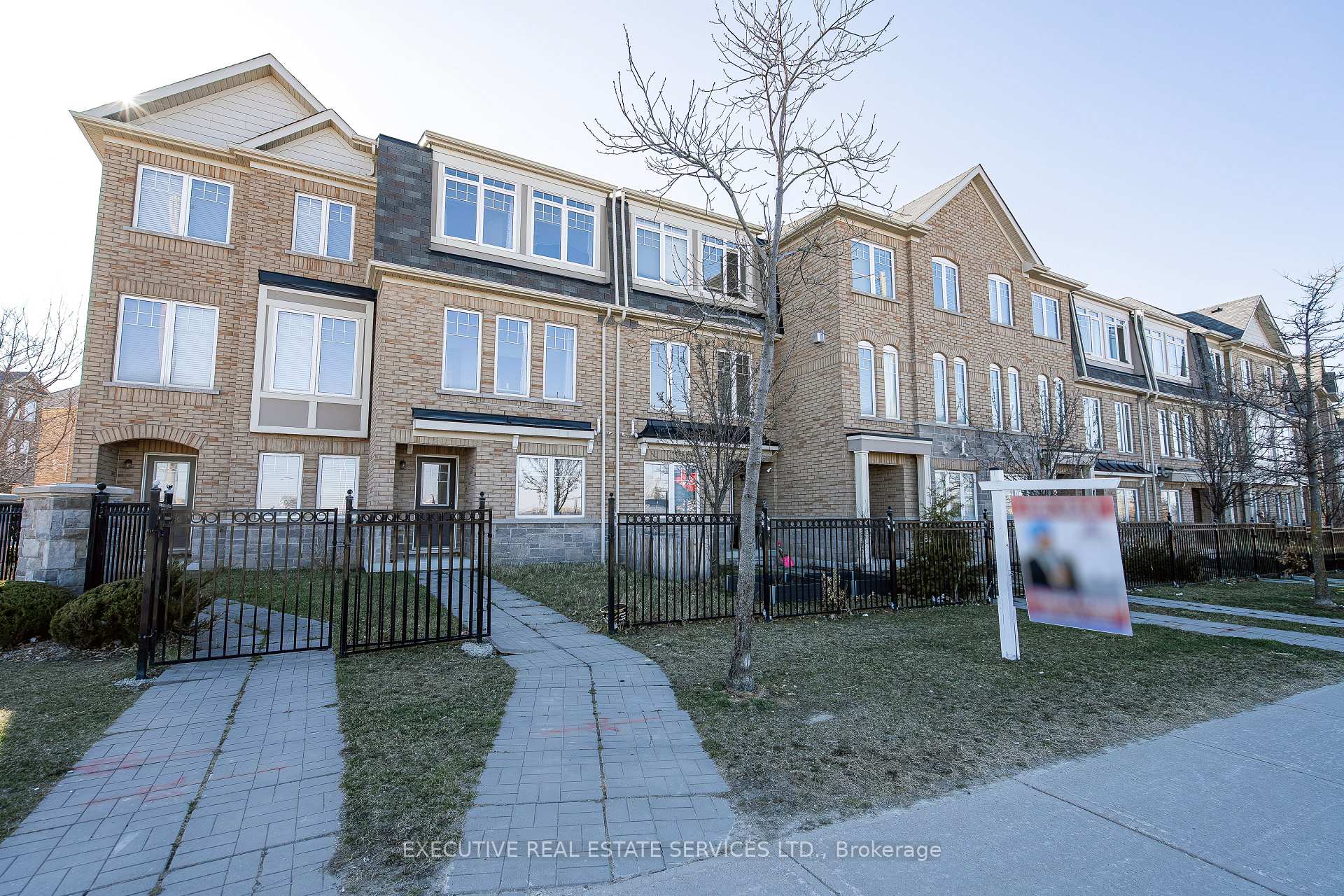 Photo 89 of 110 Magdalene Crescent, Brampton, Heart Lake East — HOMEH