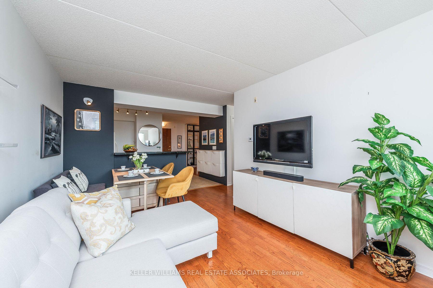 Photo 15 of Unit 208, 35 Via Rosedale, Brampton, Sandringham-Wellington — HOMEH