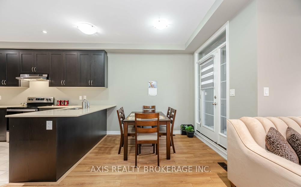 Photo 9 of 25 Fruitvale Circle, Brampton, Northwest Brampton — HOMEH