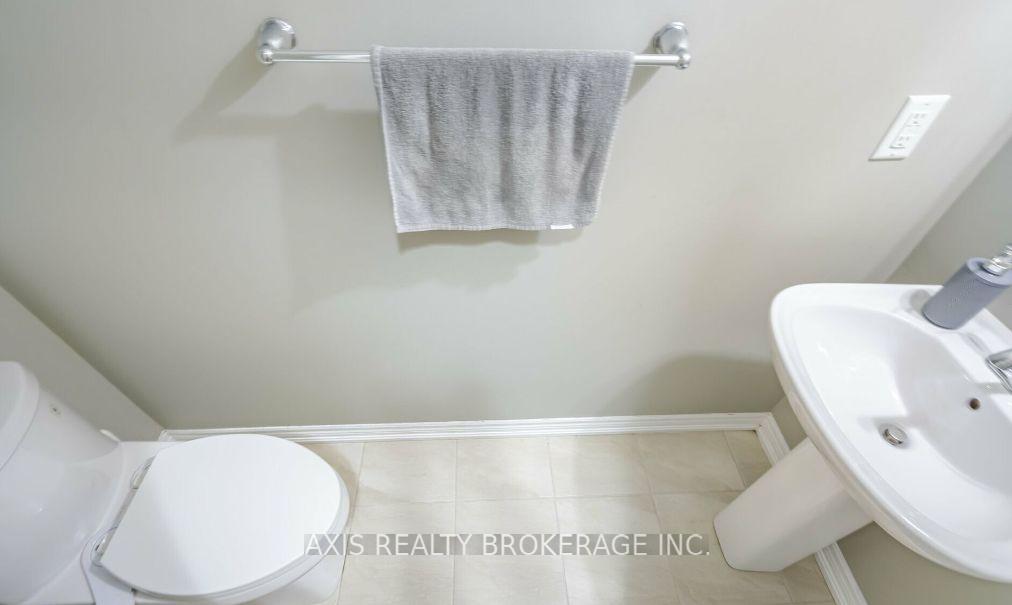 Photo 15 of 25 Fruitvale Circle, Brampton, Northwest Brampton — HOMEH